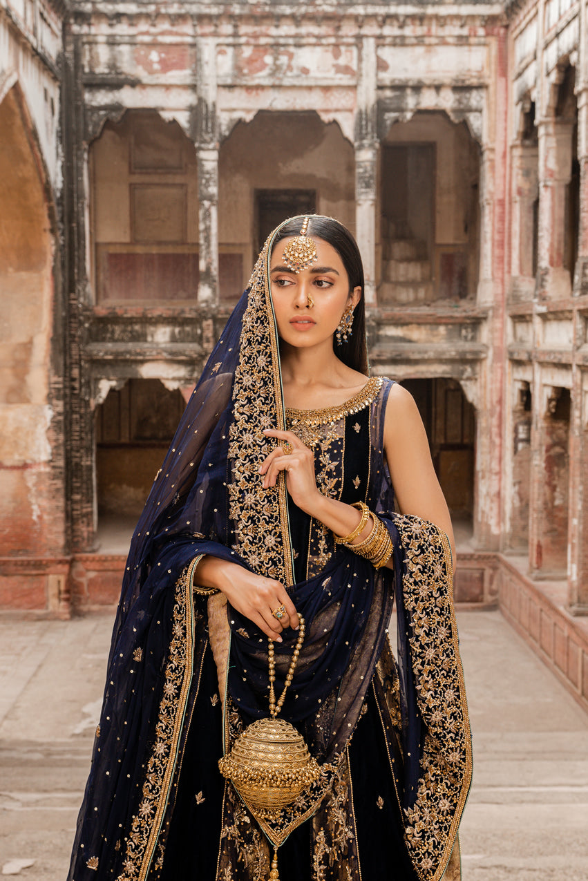 Pakistani Navy Embellished Velvet & Organza Pishwas (3-Piece) - Image 3