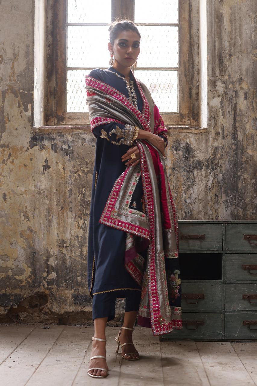 Pakistani Grey Metallic Tissue Chaddar & Navy Zardozi Salwar Kameez (3-Piece) - Image 4