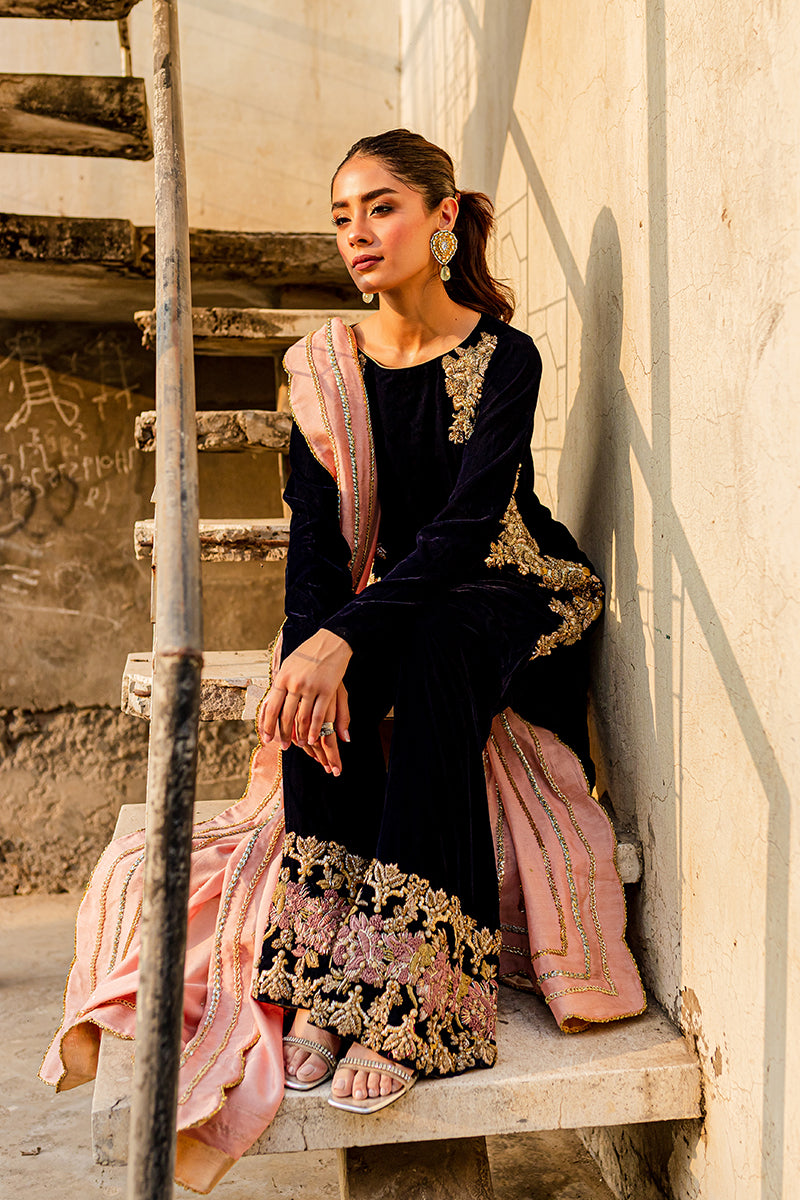 Pakistani Navy Blue Embroidered Velvet Boot-Cut Suit (3-Piece) - Image 3