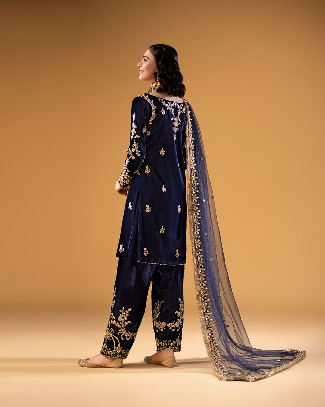 Pakistani Navy Blue Embroidered Velvet Salwar Kameez (3-Piece) - Image 3
