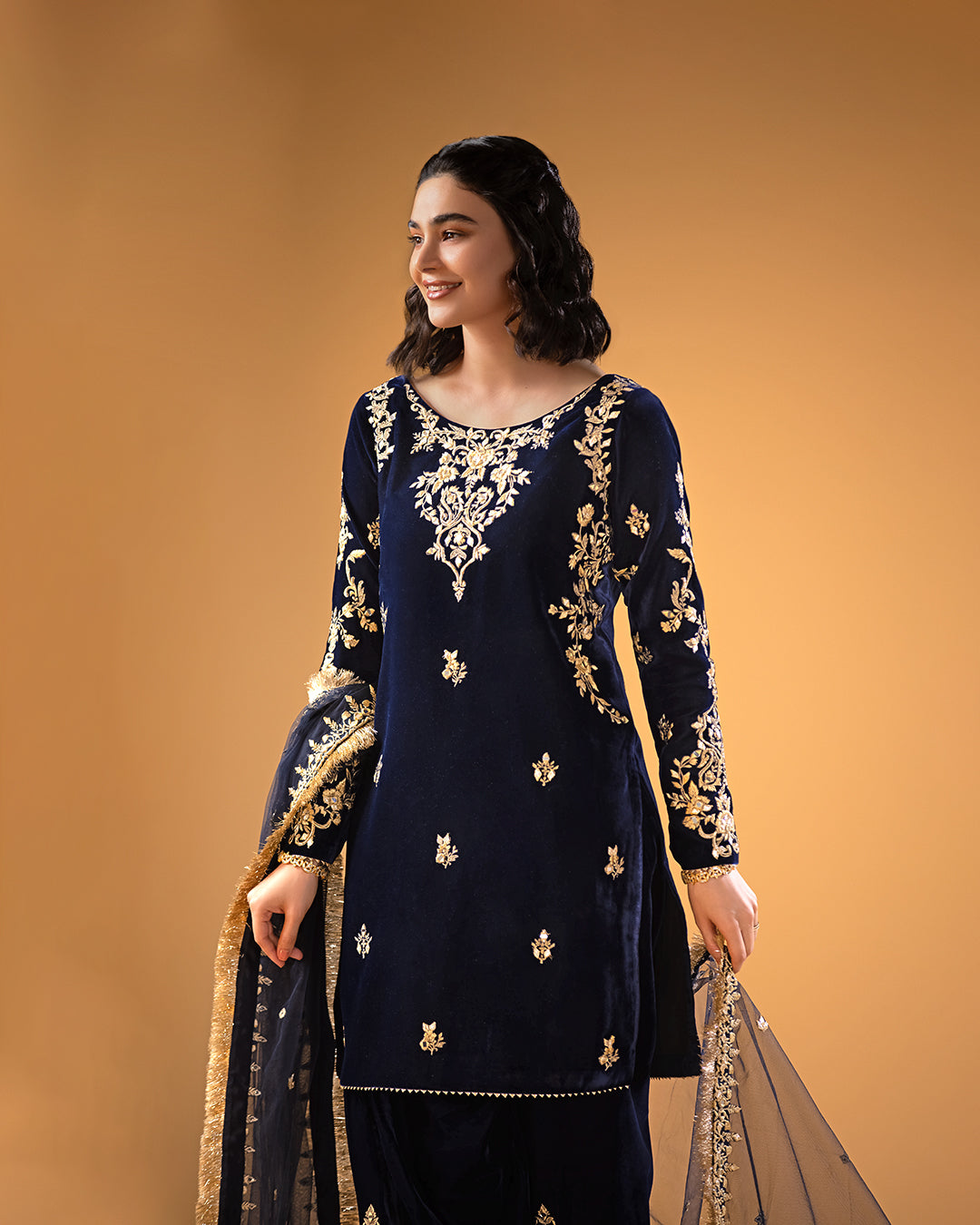 Pakistani Navy Blue Embroidered Velvet Salwar Kameez (3-Piece) - Image 5