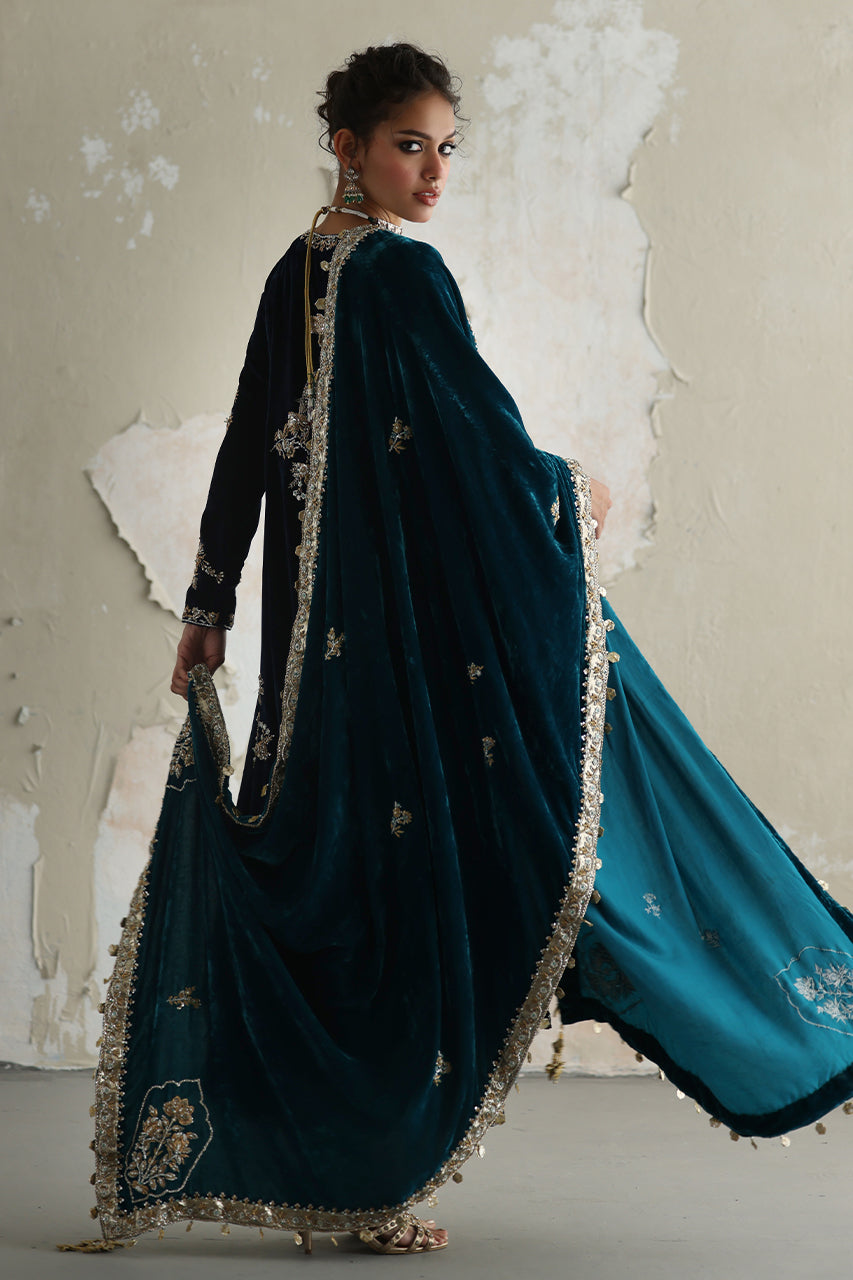 Navy Blue Zardozi Velvet Kurta Set (3-Piece) - Image 8