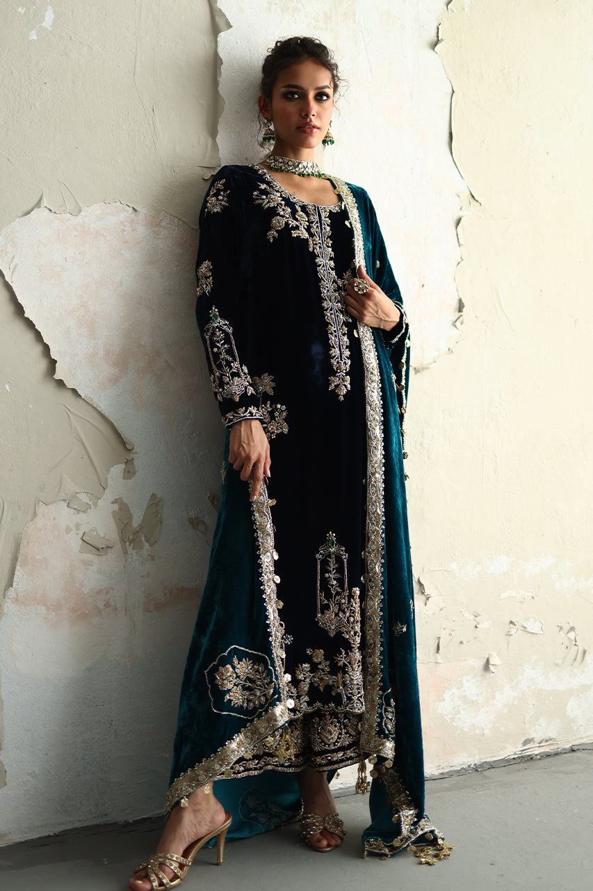Navy Blue Zardozi Velvet Kurta Set (3-Piece) - Image 9