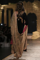 Pakistani Navy Blue Embellished Velvet Salwar Kameez (3-Piece) - Image 5