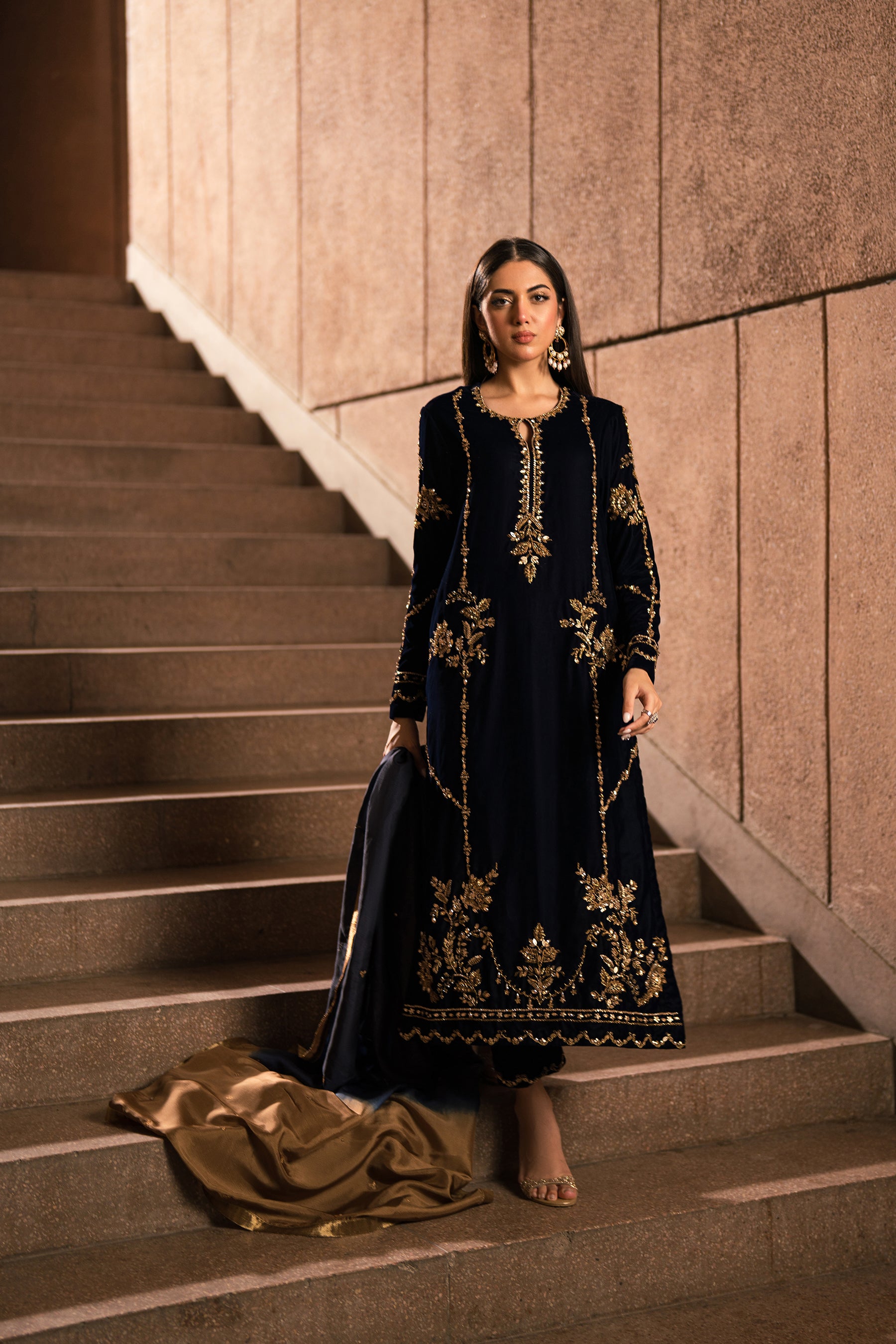 Pakistani Navy Blue Zardozi Velvet & Silk 3-Piece Set - Image 7