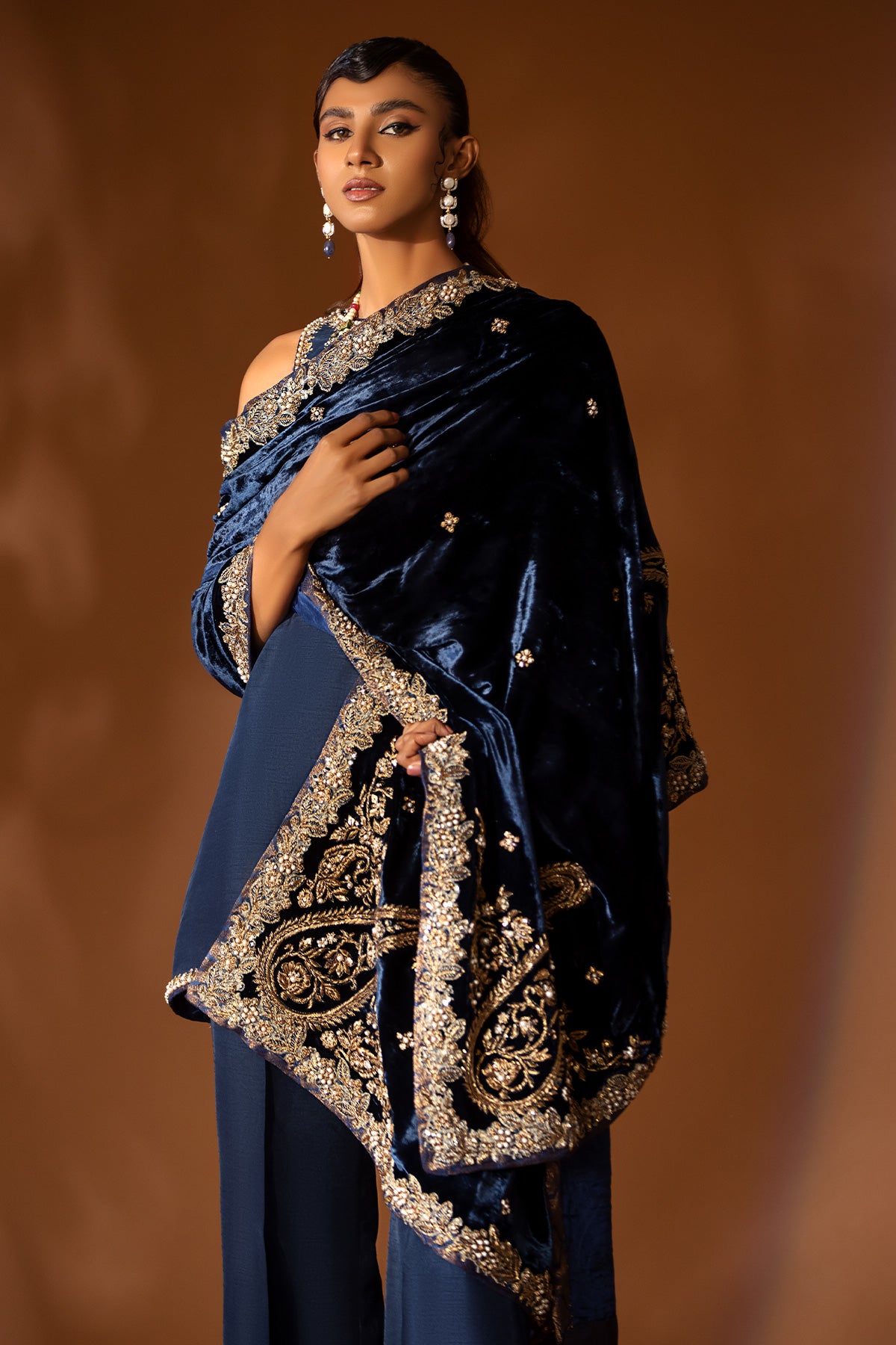 Pakistani Navy Blue Hand-Embellished Velvet Shawl (1-Pc) - Image 1