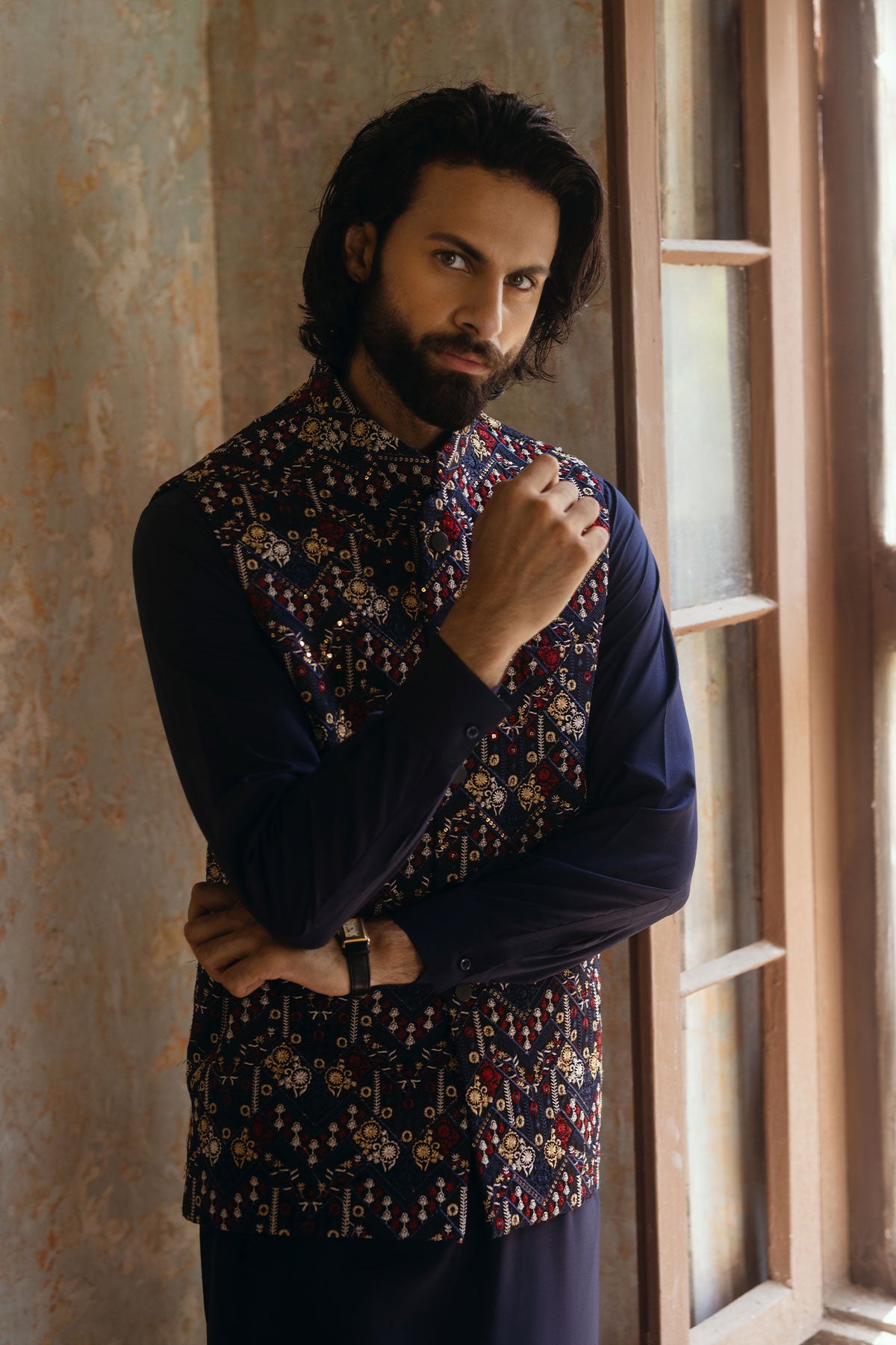 Navy Maroon Embroidered Waistcoat Kurta Set (3-Piece) - Image 3