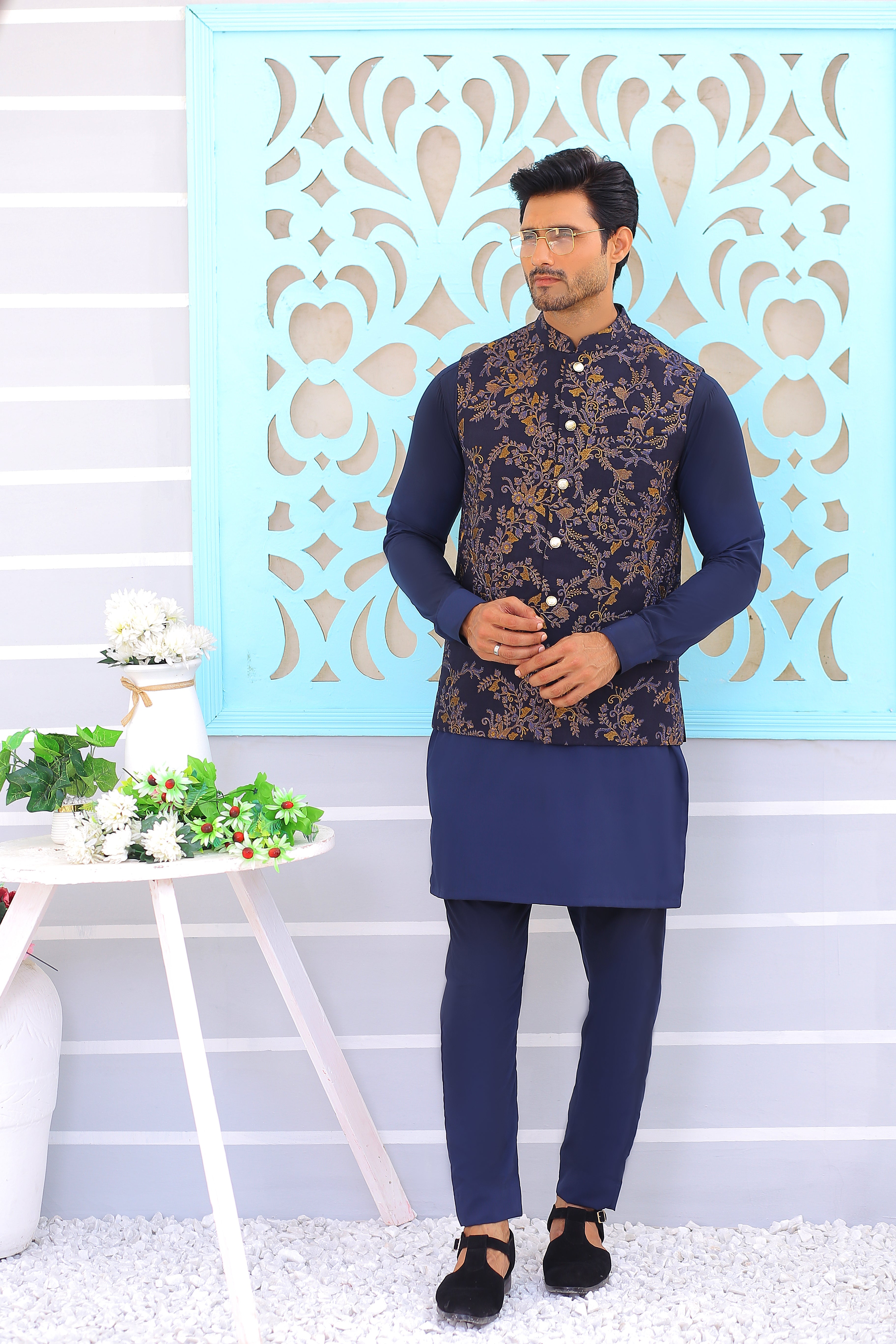 Navy Blue Embroidered Silk-Blend Waistcoat Kurta (3-Piece) - Image 4