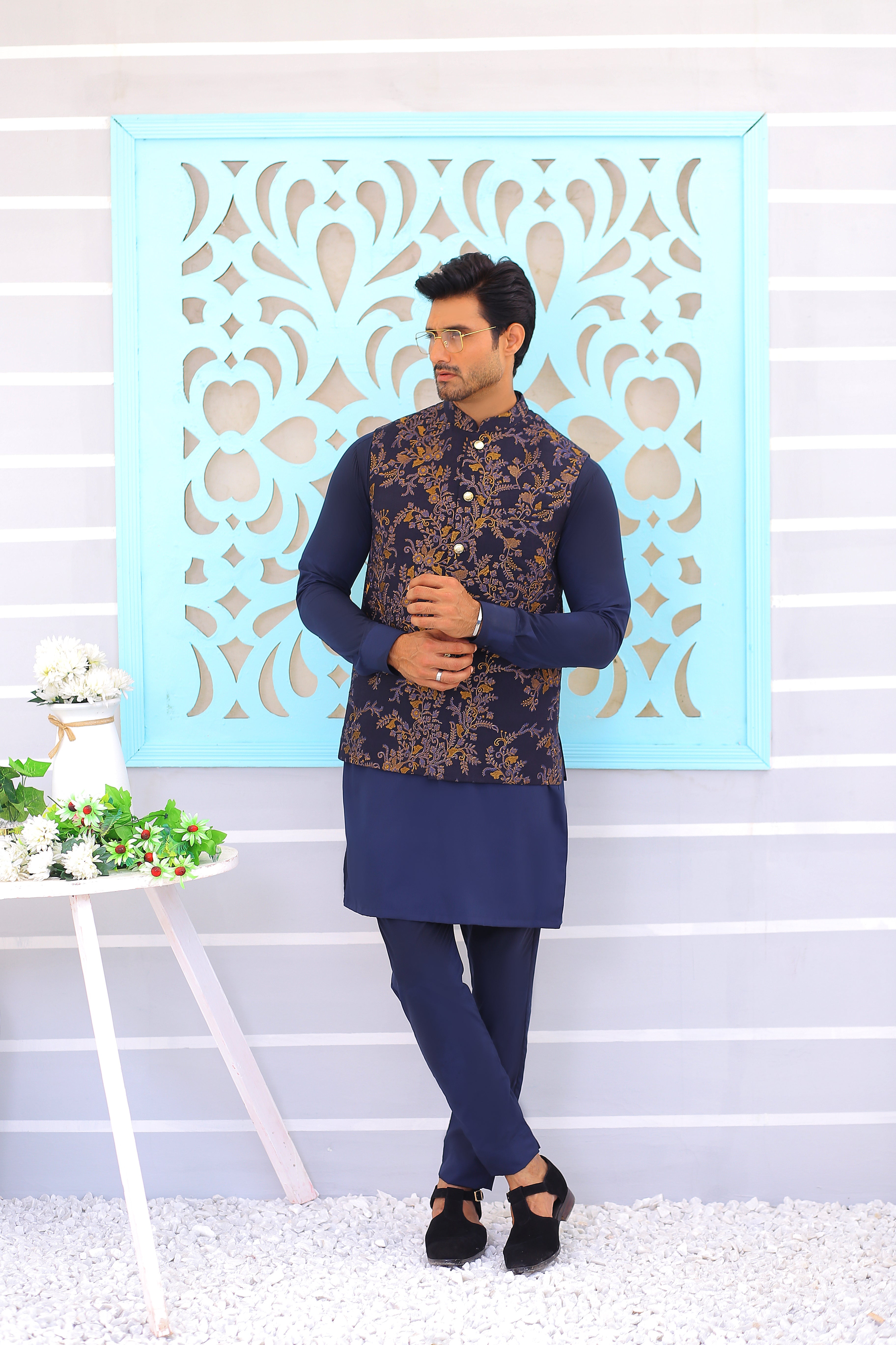 Navy Blue Embroidered Silk-Blend Waistcoat Kurta (3-Piece) - Image 5