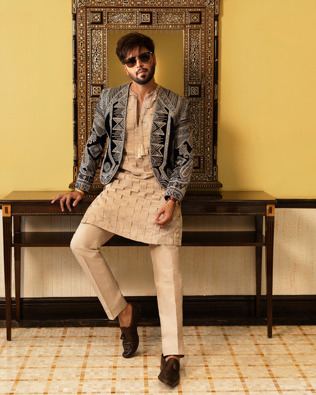 Navy Blue Embellished Velvet Jacket Kurta Set (3-Piece) - Image 5