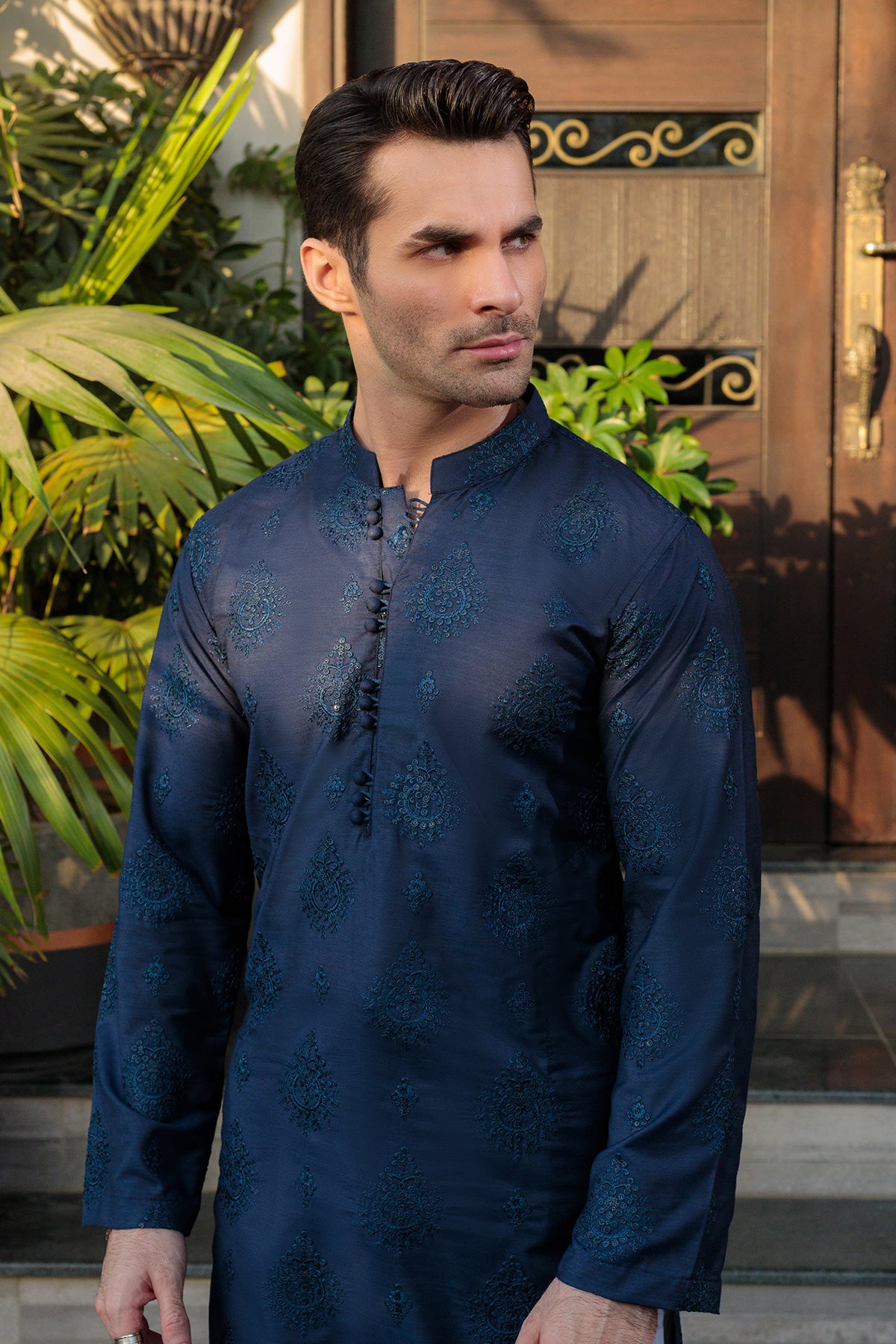 Navy Blue Embroidered Silk-Blend Kurta (2-Piece) - Image 2