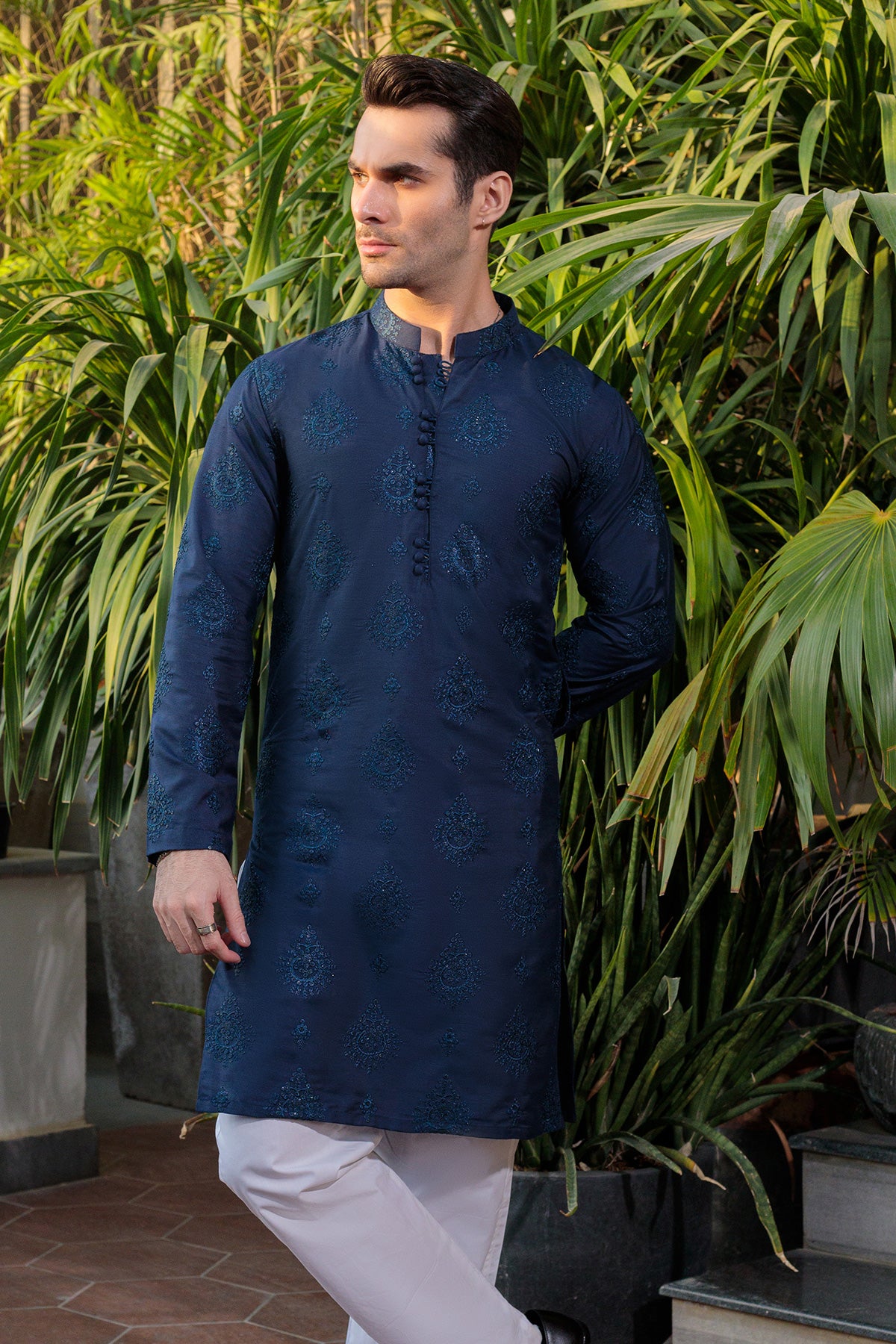 Navy Blue Embroidered Silk-Blend Kurta (2-Piece) - Image 3