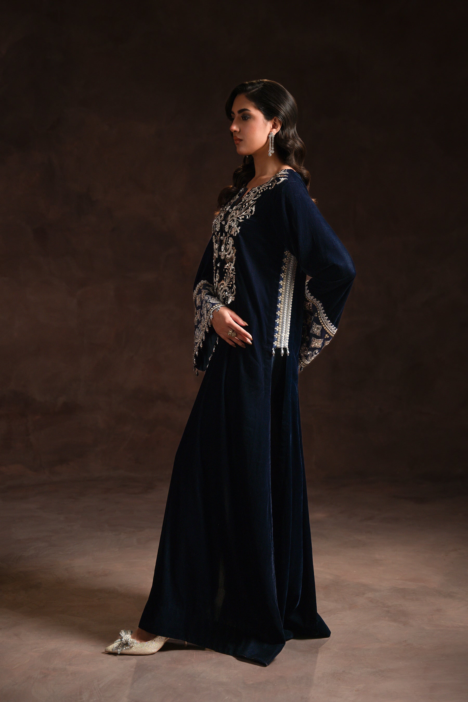 Pakistani Navy Blue Mukesh Badla Velvet Kaftan (3-Piece) - Image 3