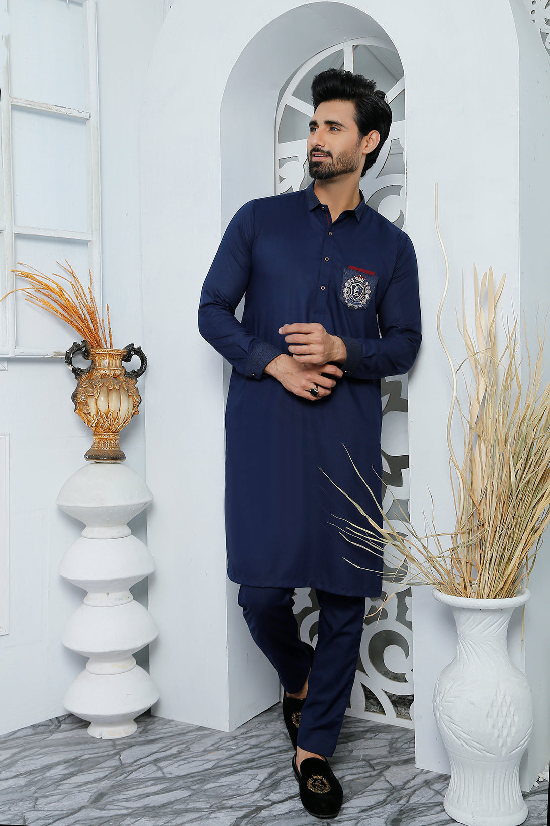 Navy Blue Embroidered Cotton-Blend Kurta Pajama (2-Piece) - Image 4