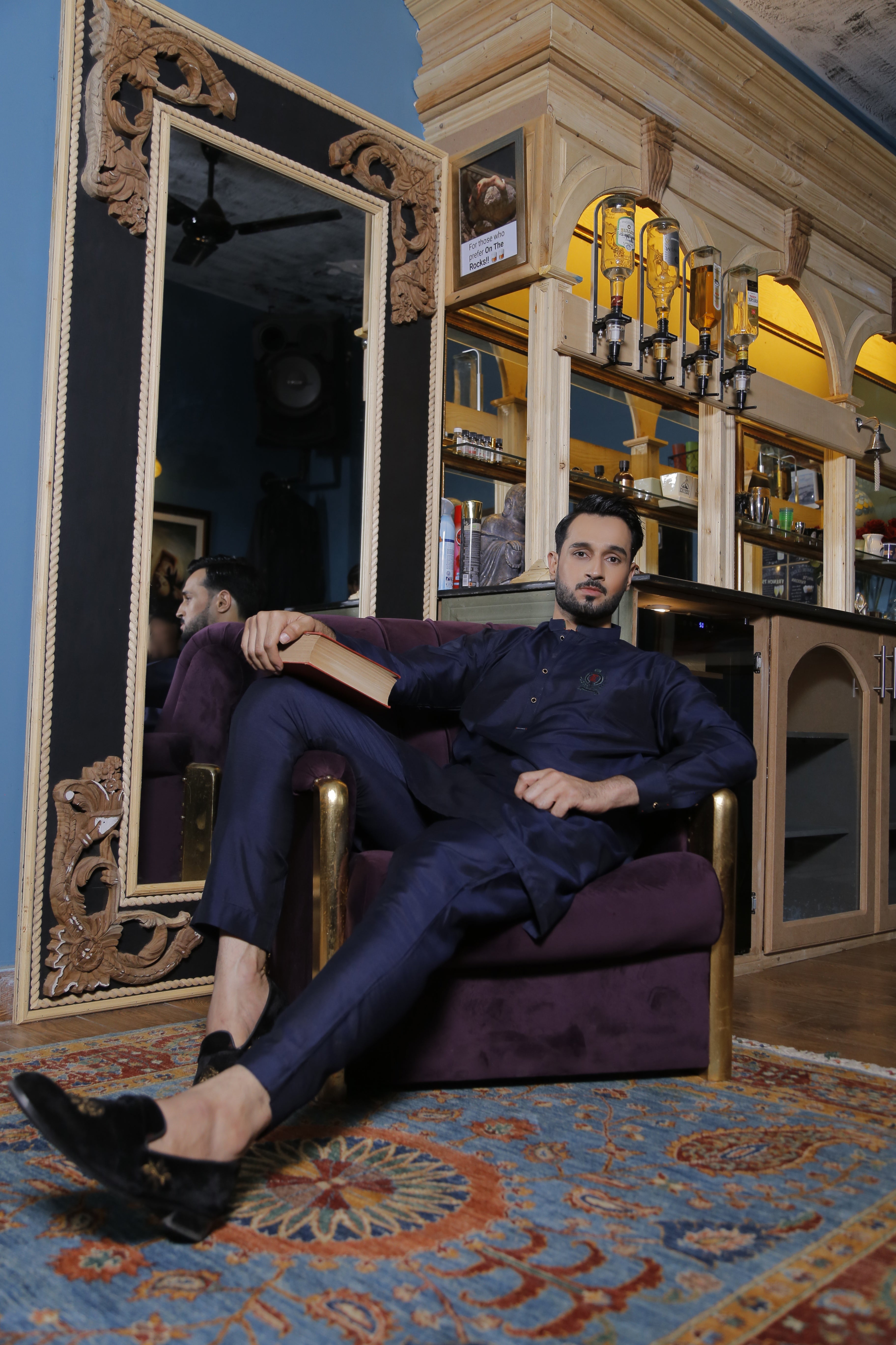Navy Blue Green Embroidered Cotton Silk Kurta Pajama (2-Piece) - Image 2