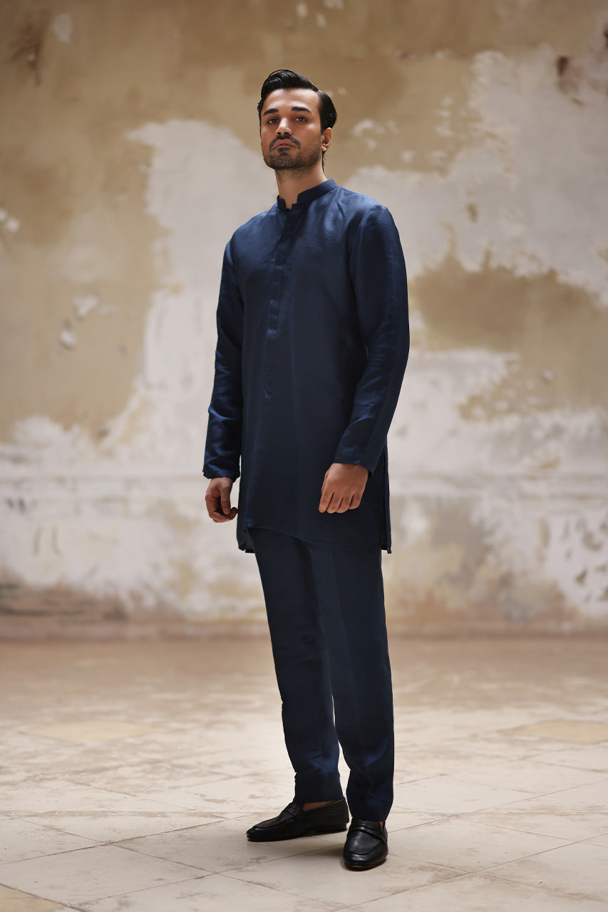 Navy Pleated Raw Silk Kurta Pajama (2-Piece) - Image 2