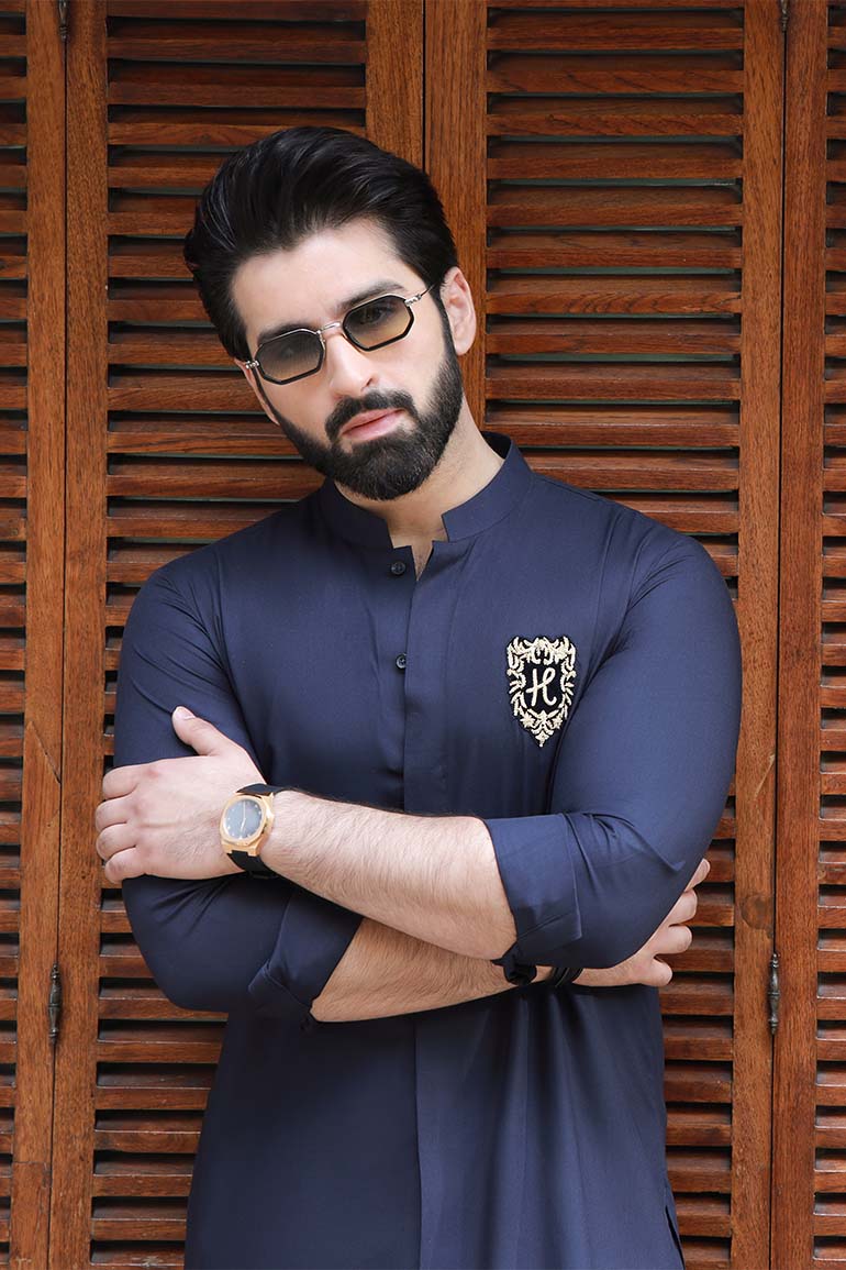 Navy Blue Embroidered Wash & Wear Kurta Pajama (2-Piece) - Image 3