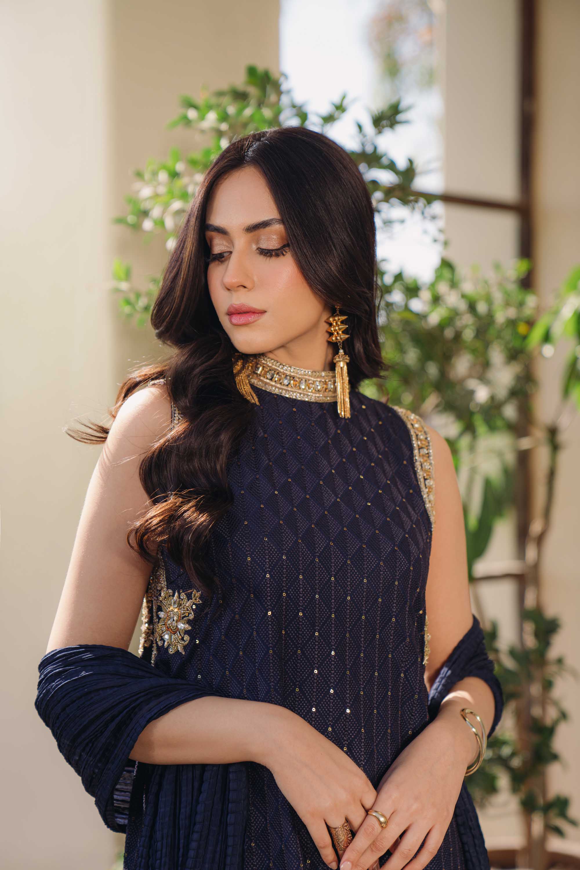 Navy Blue Sequinned Georgette Salwar Kameez (3-Piece) - Image 5