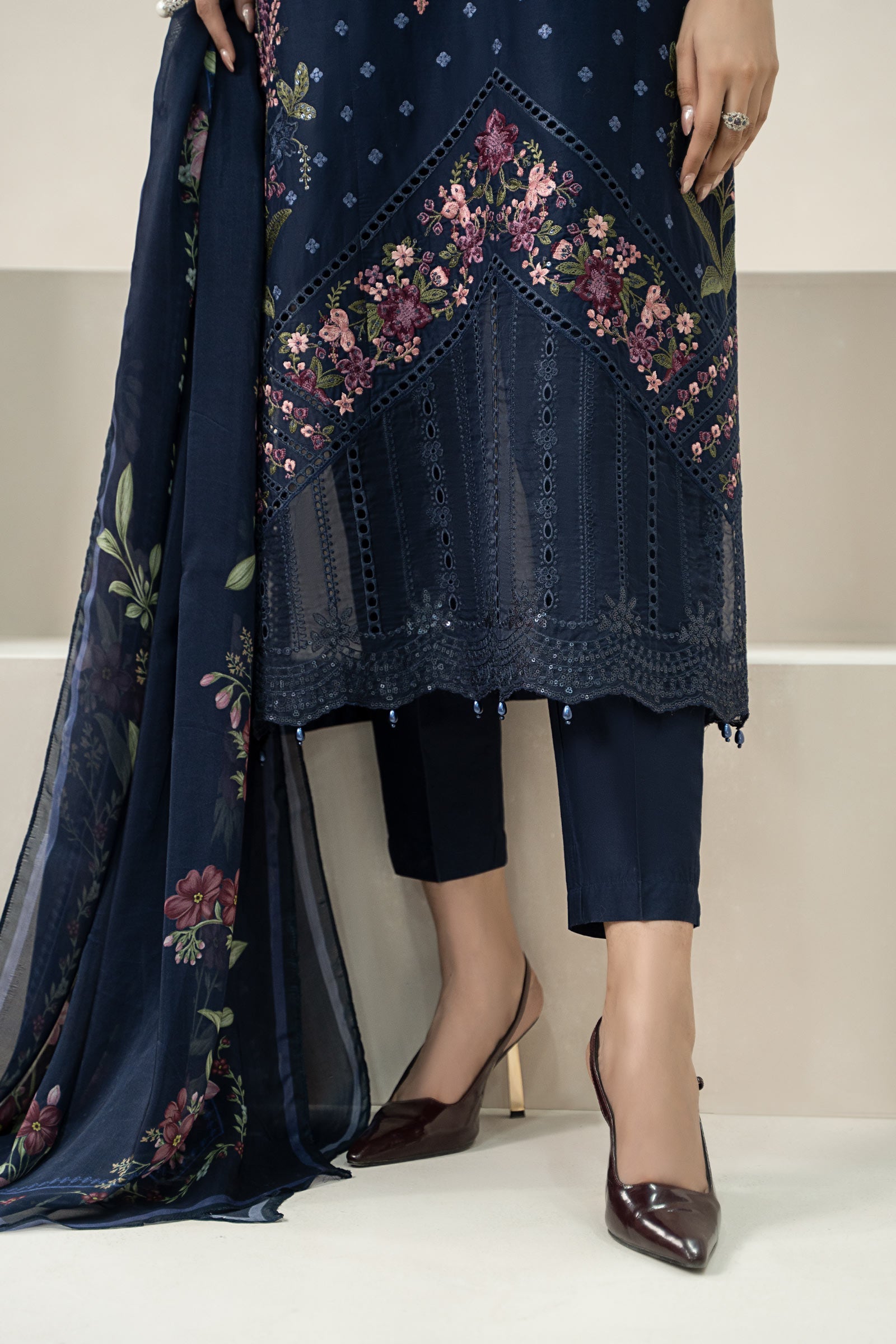 Pakistani Navy Blue Embroidered Lawn Salwar Kameez (3-Piece) - Image 4