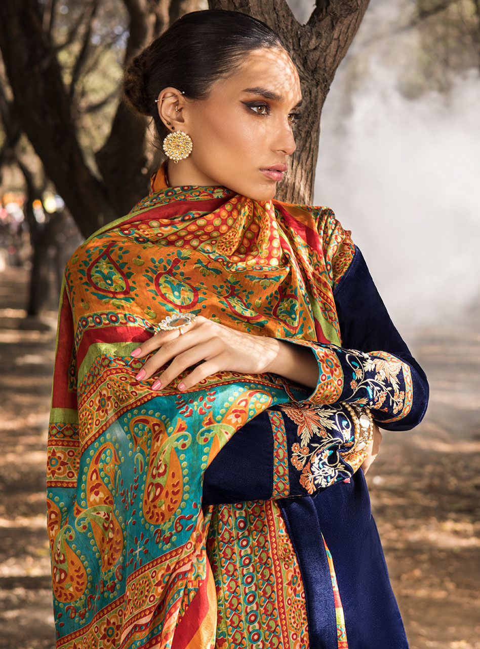 Pakistani Deep Navy Embroidered Velvet Salwar Kameez (3-Piece) - Image 10