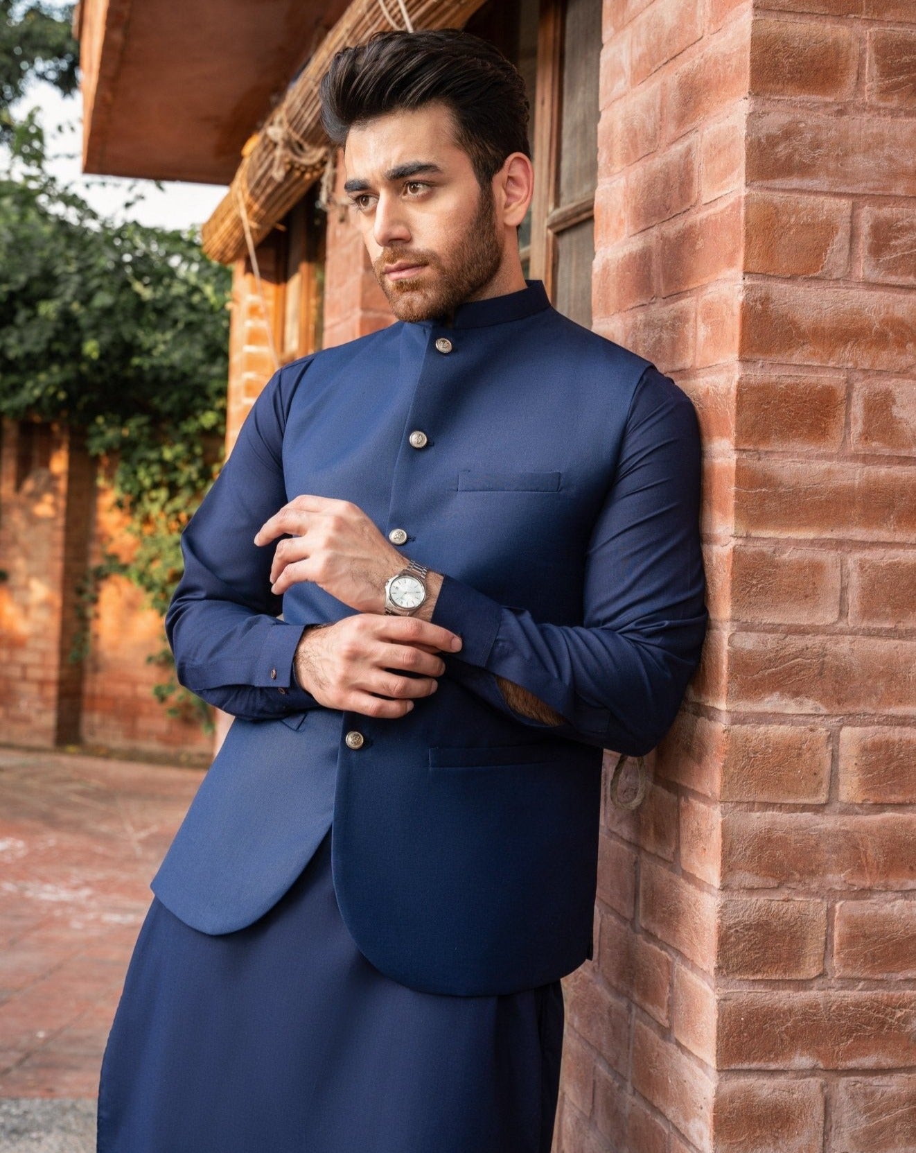 Navy Blue Blended Waistcoat Kurta (3-Piece) - Image 2