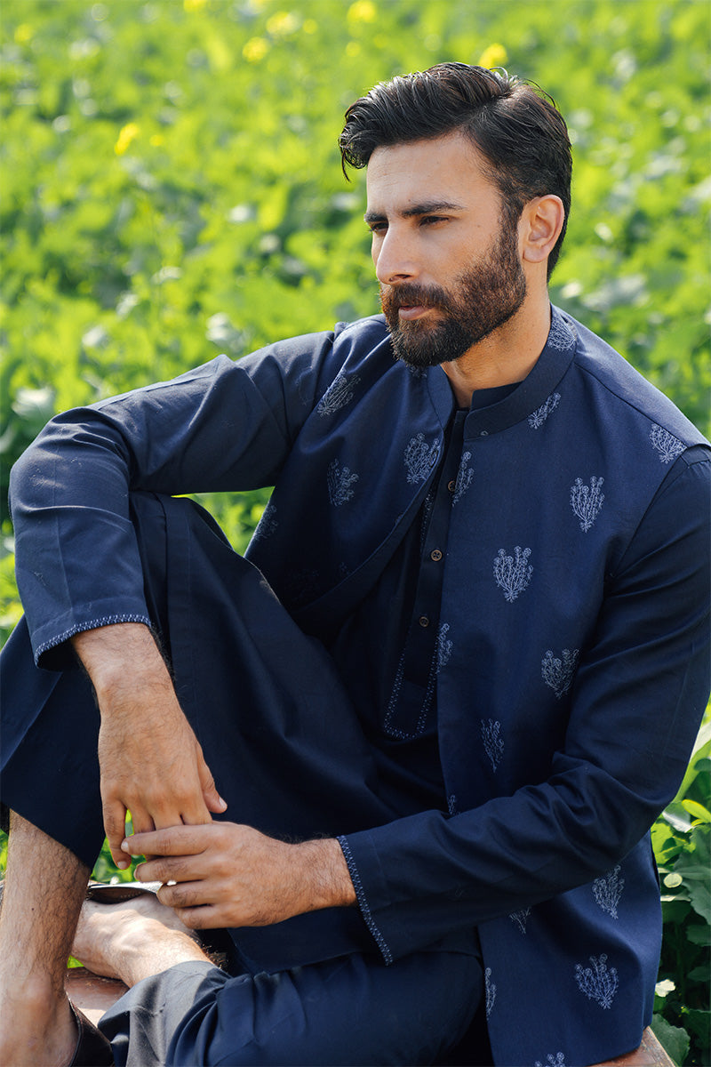 Navy Blue Embroidered Cotton Waistcoat Kurta (3-Piece) - Image 3