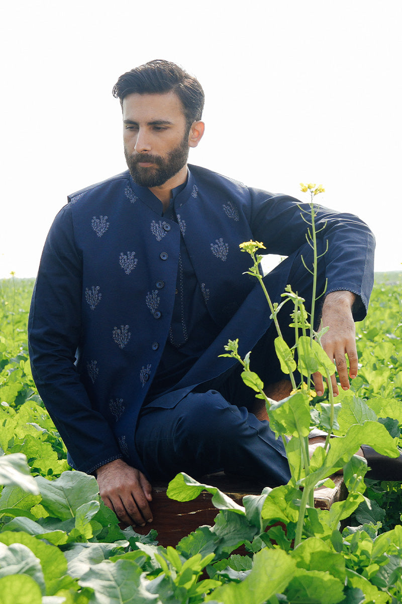 Navy Blue Embroidered Cotton Waistcoat Kurta (3-Piece) - Image 4