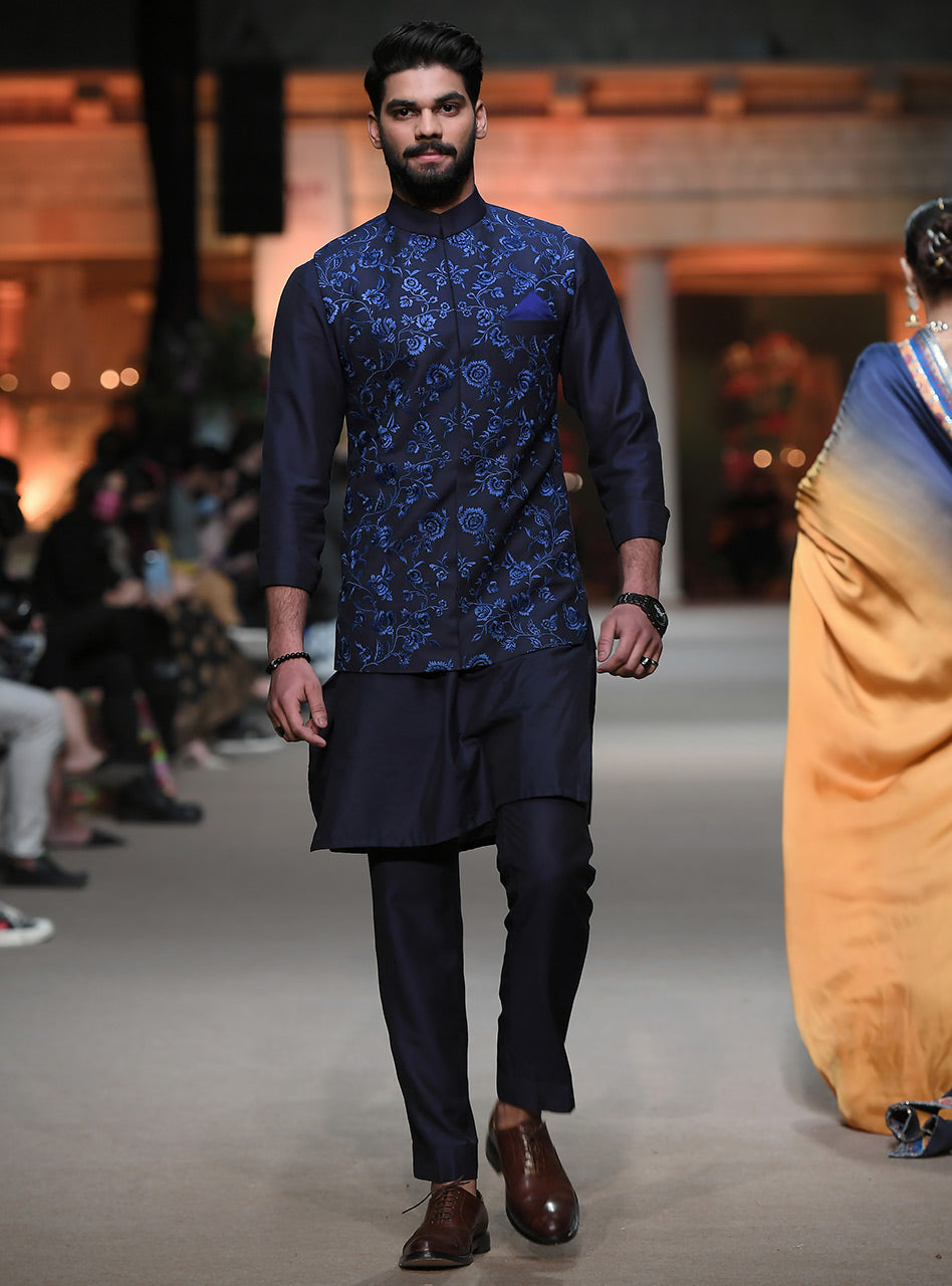 Navy Blue Embroidered Cotton Silk Waistcoat Kurta (3-Piece) - Image 2