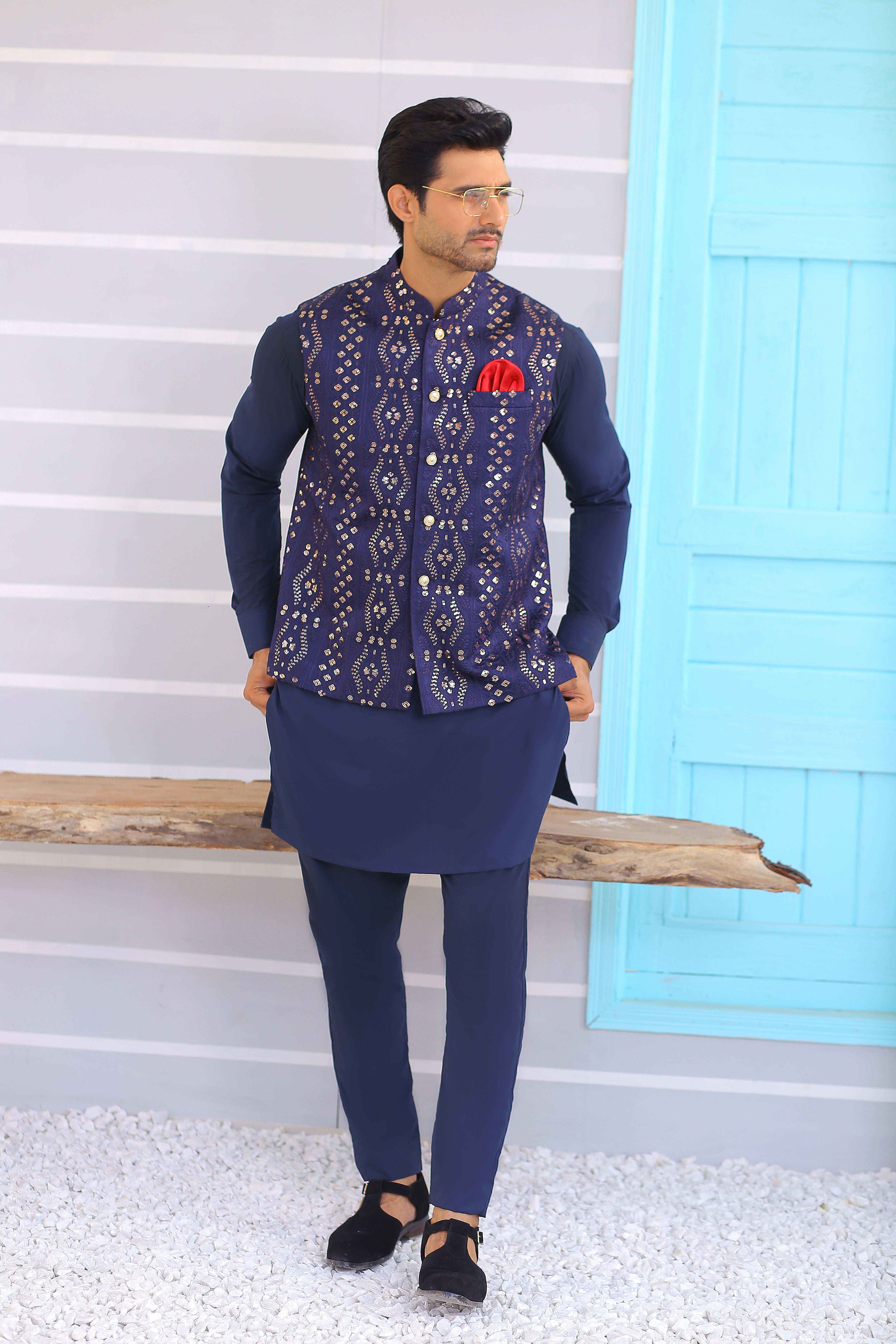 Navy Blue Embroidered Silk-Blend Waistcoat Kurta (3-Piece) - Image 2
