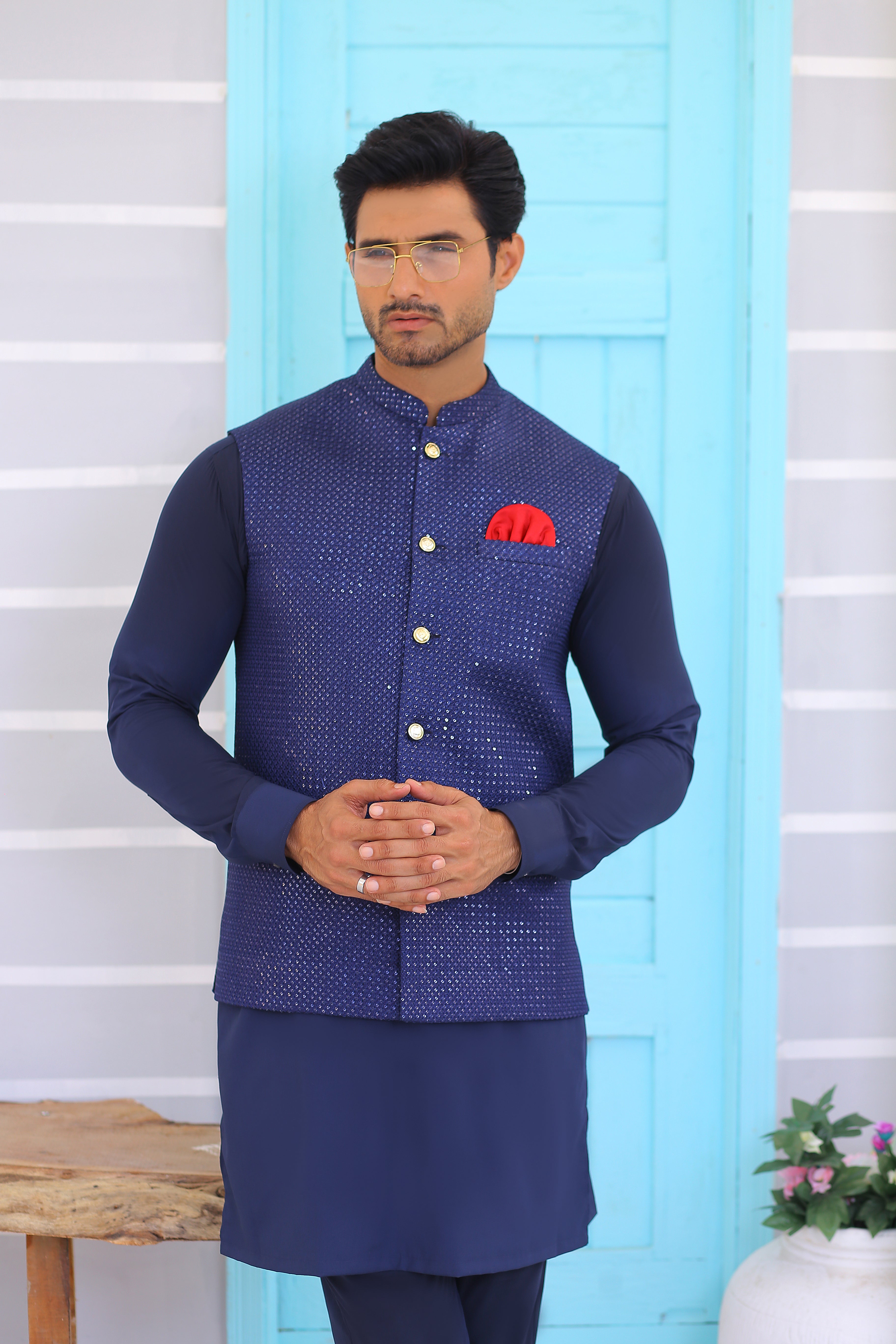 Navy Blue Textured Silk-Blend Waistcoat Kurta (3-Piece) - Image 2