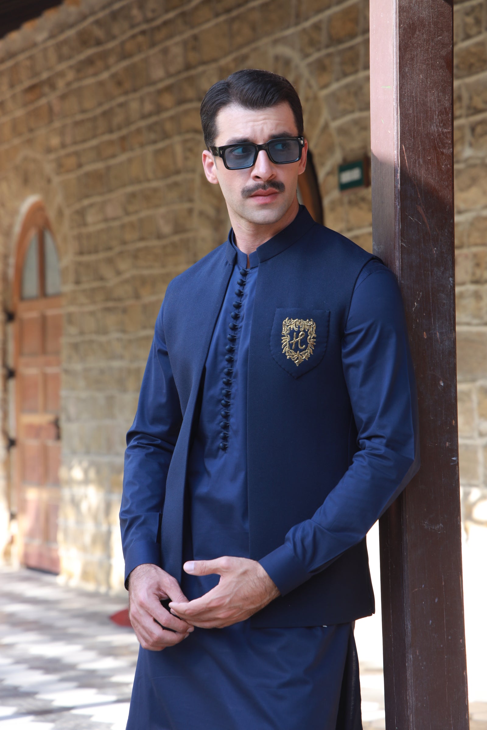 Navy Blue Embroidered Suiting Waistcoat Kurta (3-Piece) - Image 3