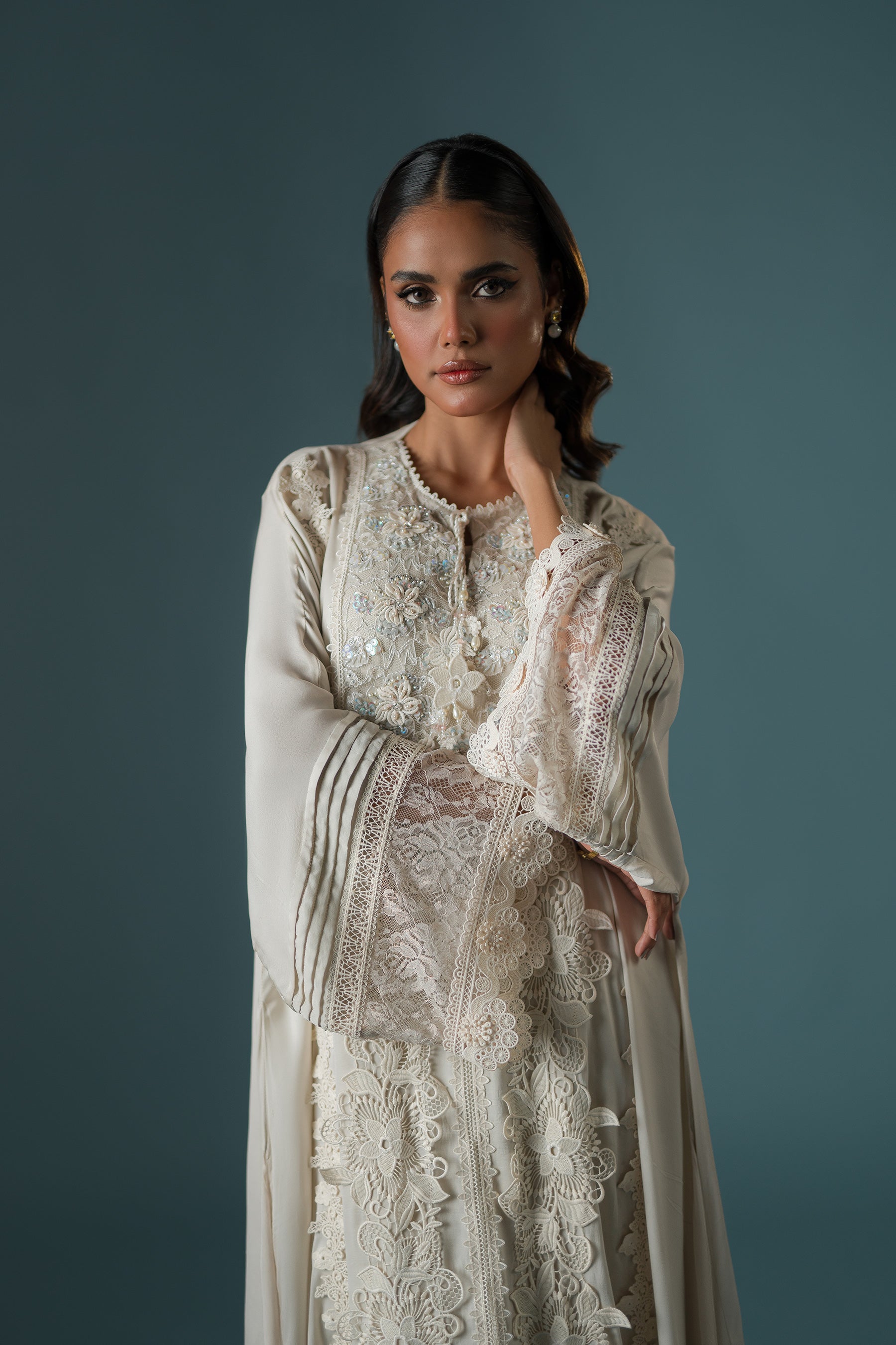 Pakistani Nude Stone Lace-Embellished Kaftan Set (3-Piece) - Image 4