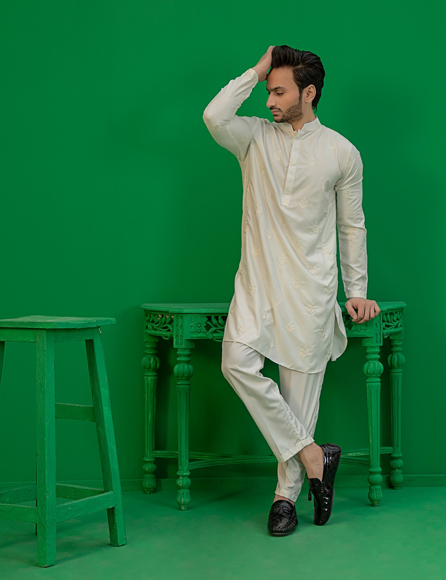 Off-White Embroidered Wash N Wear Kurta (2-Piece) - Image 5