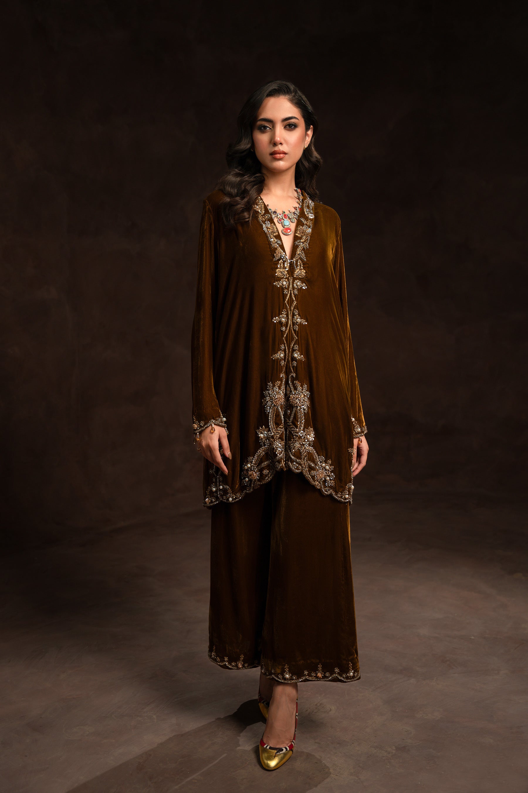 Pakistani Olive Brown Zardozi Velvet Salwar Kameez (2-Piece) - Image 3