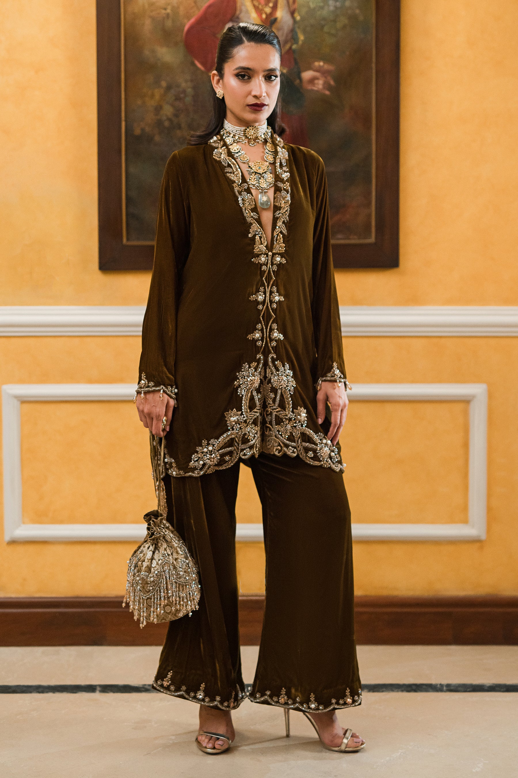 Pakistani Olive Brown Zardozi Velvet Salwar Kameez (2-Piece) - Image 5