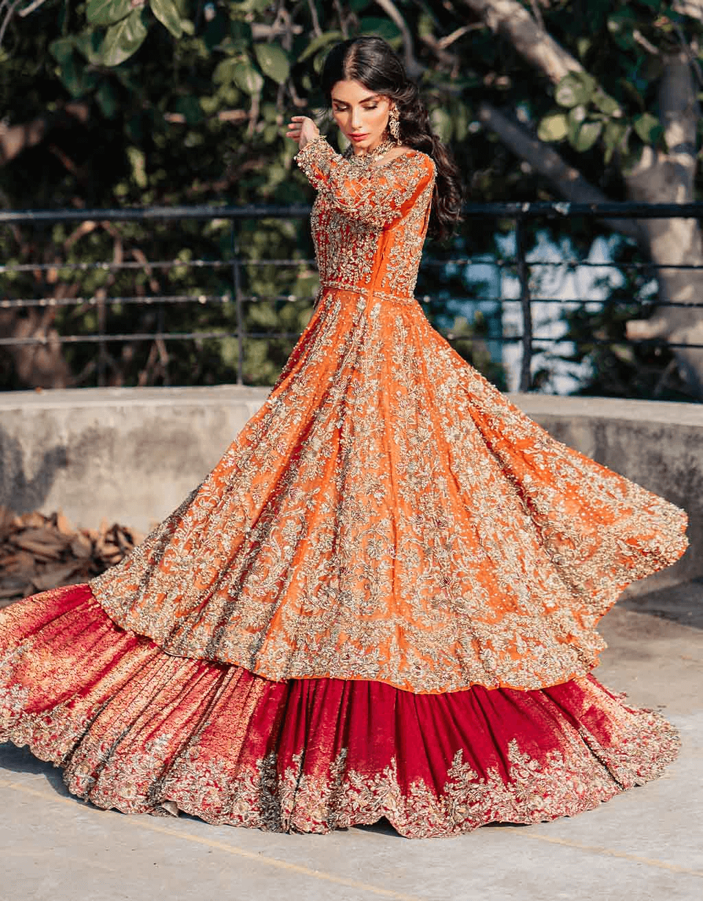 Rusty Orange Zardozi Jamawar Lehenga Set (3-Piece) - Image 4
