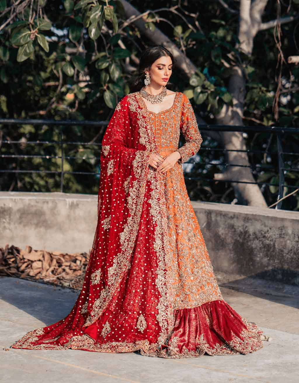 Rusty Orange Zardozi Jamawar Lehenga Set (3-Piece) - Image 5