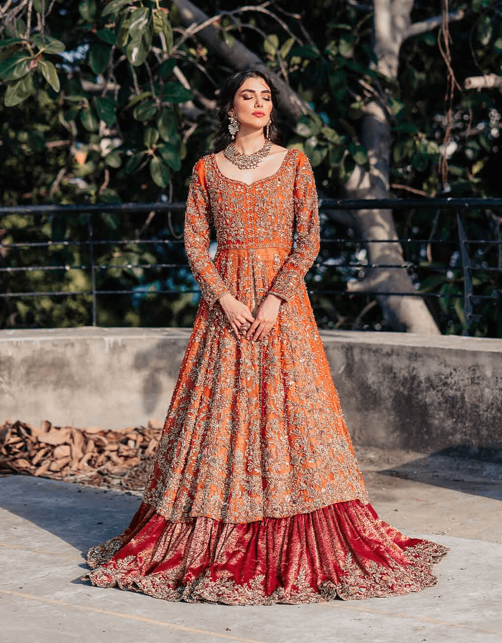 Rusty Orange Zardozi Jamawar Lehenga Set (3-Piece) - Image 6