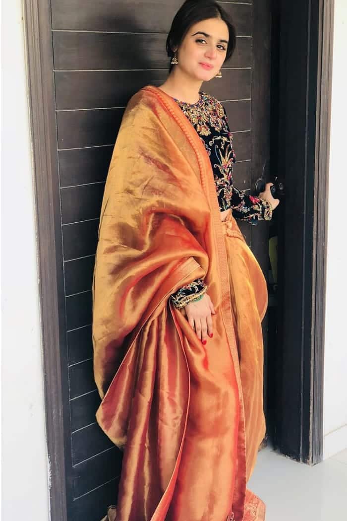 Pakistani Royal Blue Embroidered Velvet Blouse & Orange Tissue Saree (2-Piece) - Image 2