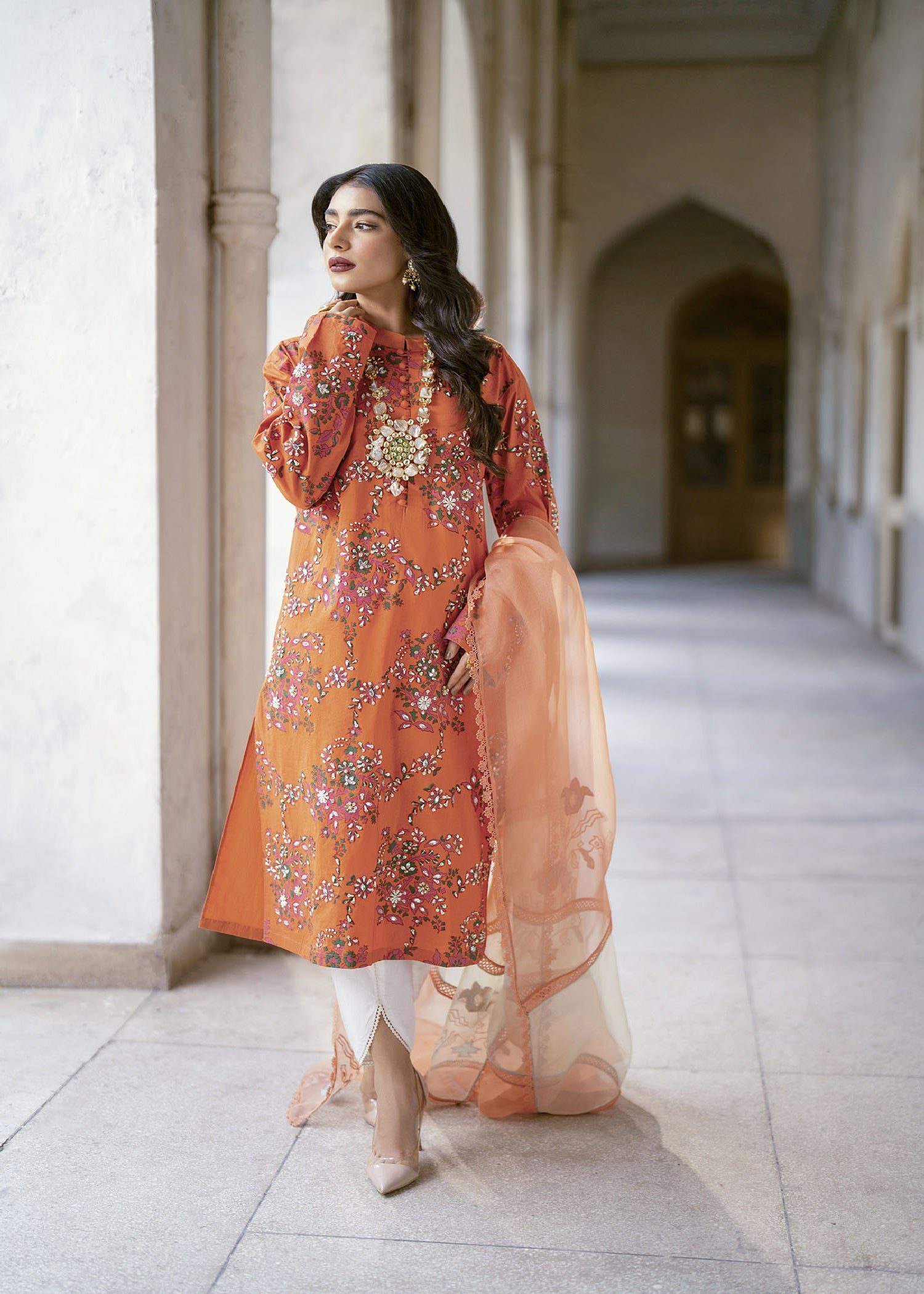 Pakistani Rust Orange Block Printed Raw Silk Kurta Set (3-Piece) - Image 4