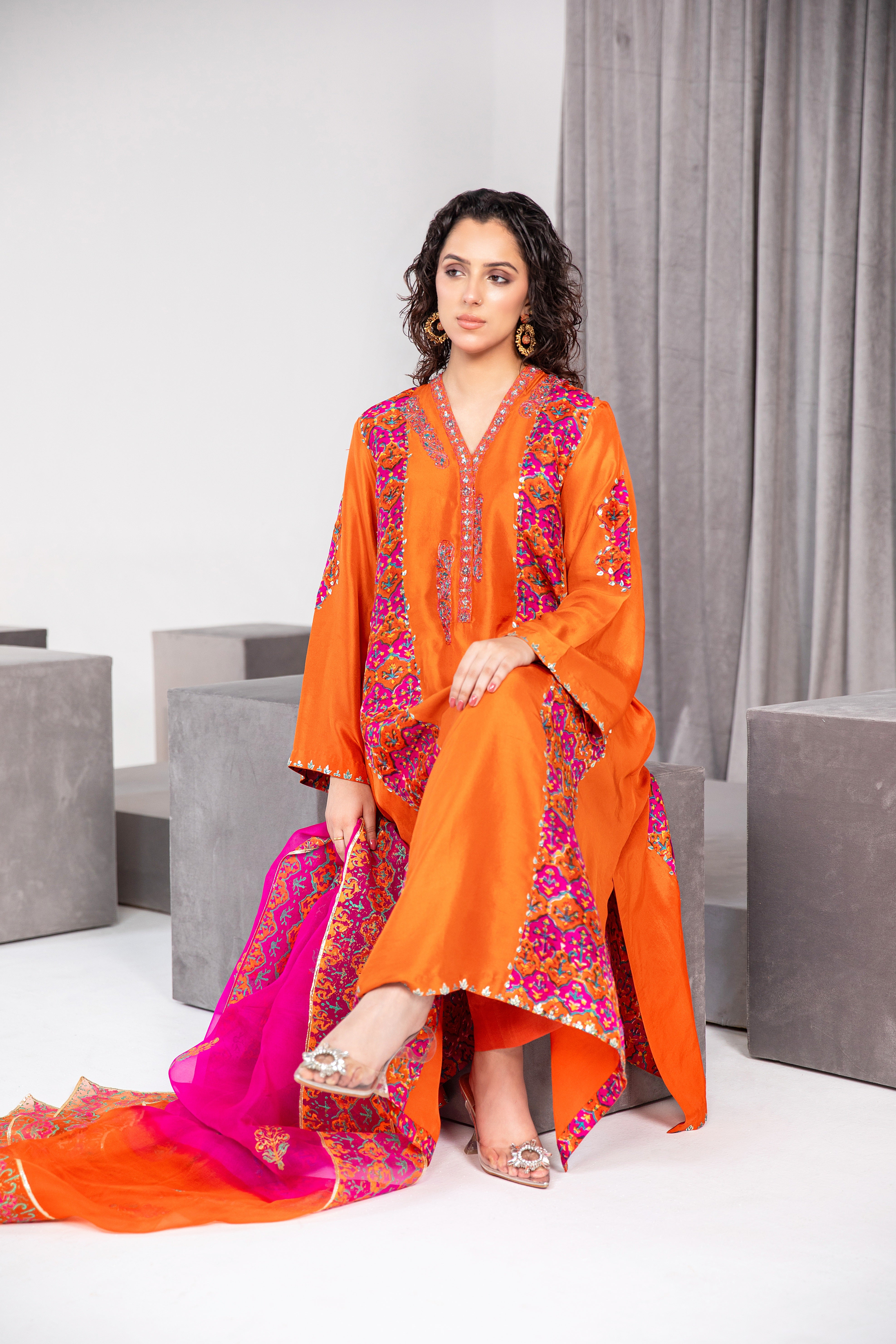 Orangeade Printed Raw Silk Salwar Kameez (3-Piece) - Image 2
