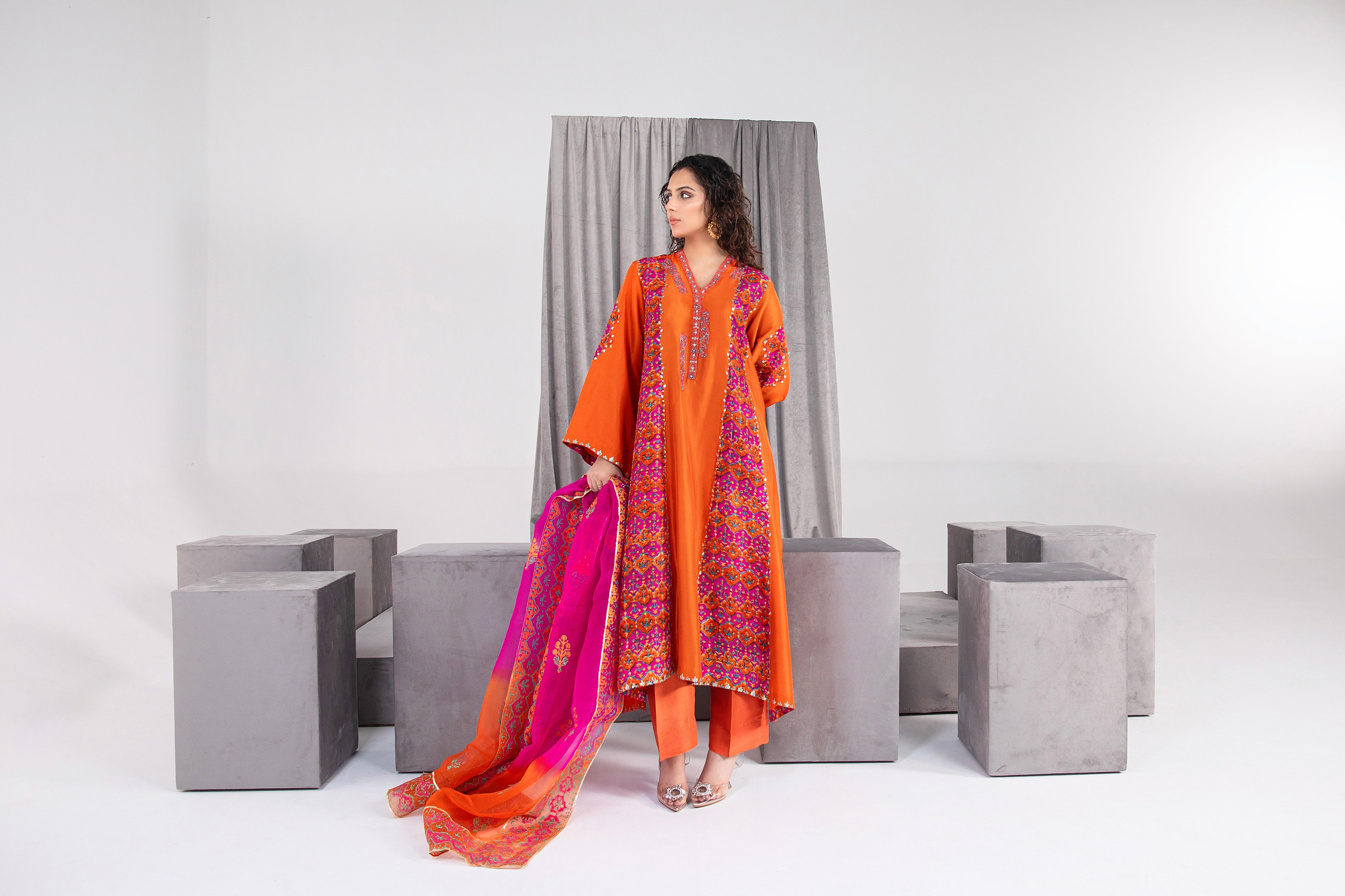 Orangeade Printed Raw Silk Salwar Kameez (3-Piece) - Image 4