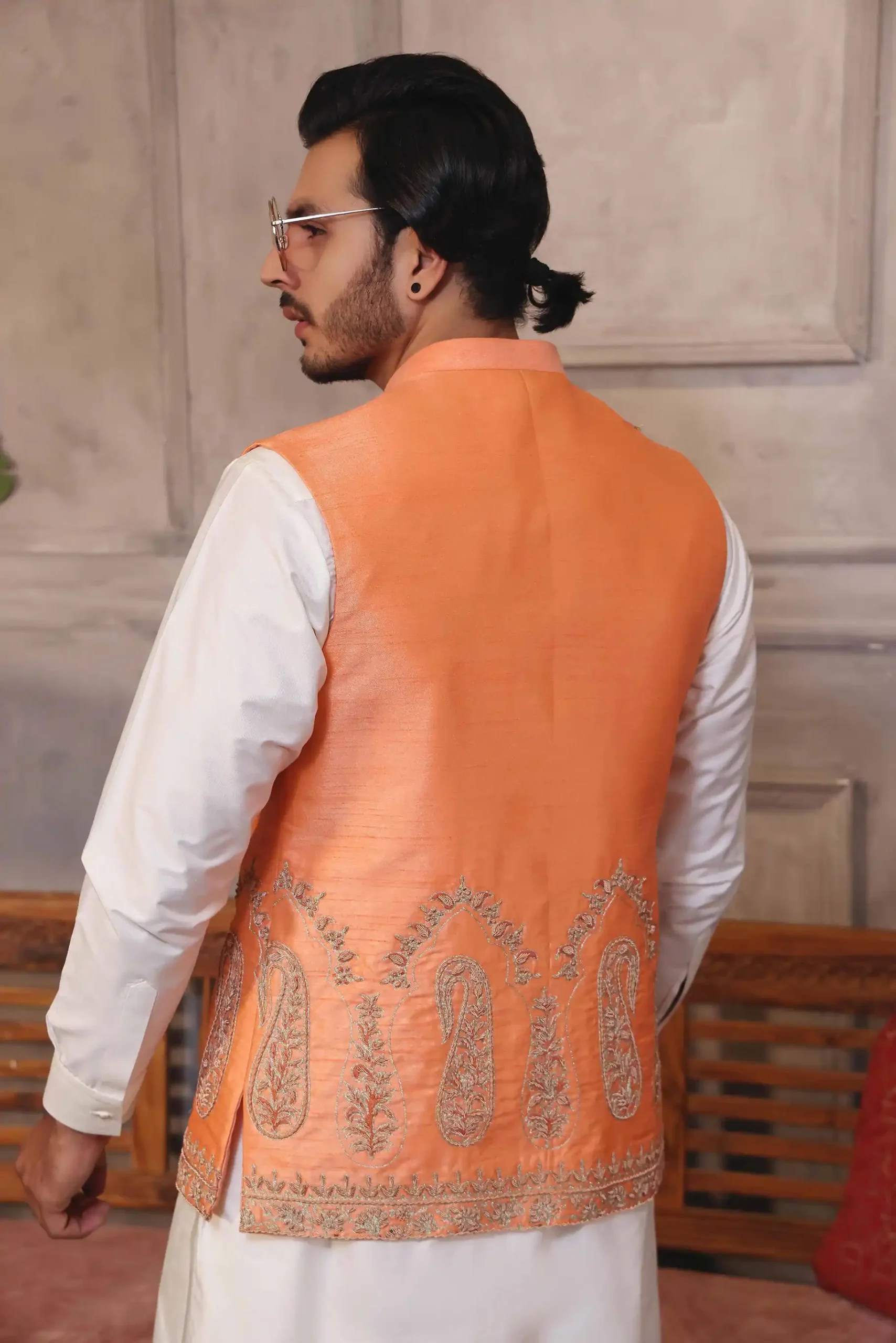Tangerine Hand-Embroidered Silk-Blend Waistcoat (2-Piece) - Image 3