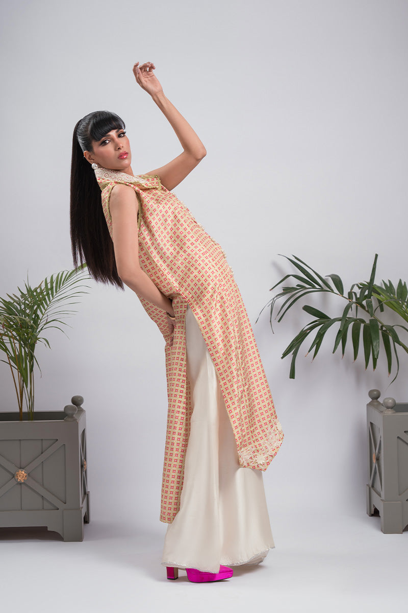 Peach and Cream Digital Printed Silk Salwar Kameez (2-Piece) - Image 5