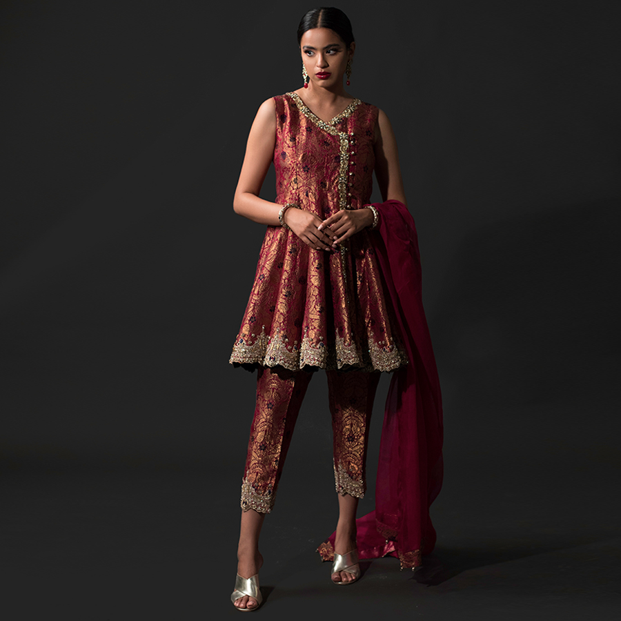 Berry Embroidered Kimkhaab Angrakha Pishwas (3-Piece) - Image 2