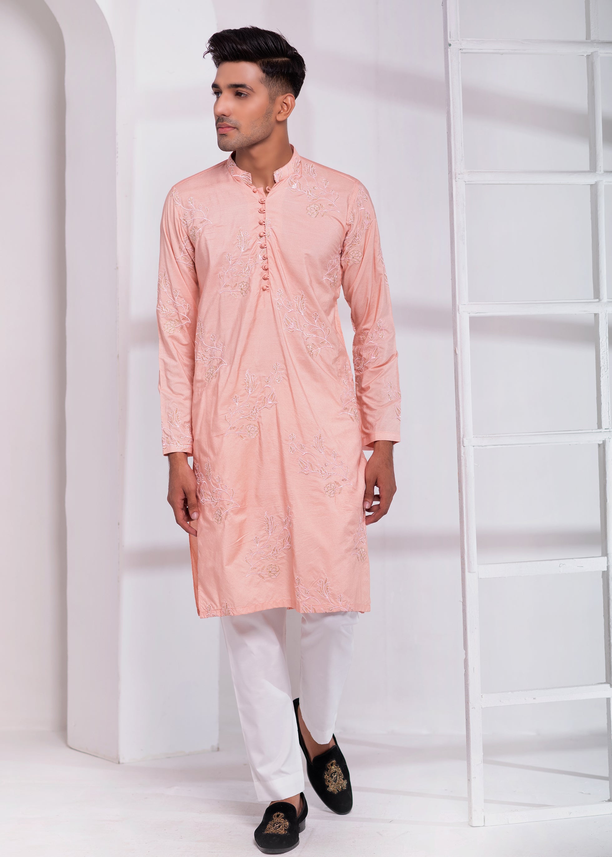 Powder Pink Embroidered Cotton-Silk Kurta Pajama (2-Piece) - Image 3