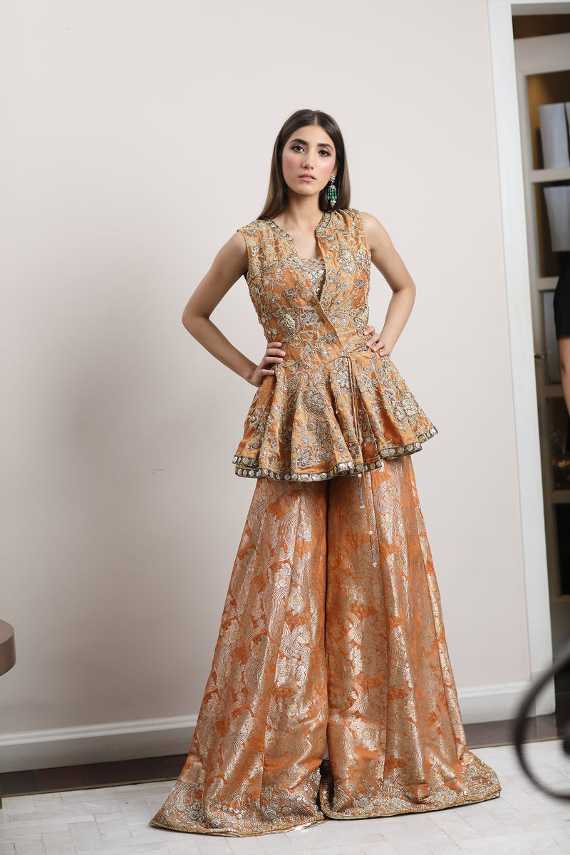 Peach Embellished Metallic Brocade Gharara (2-Piece) - Image 4