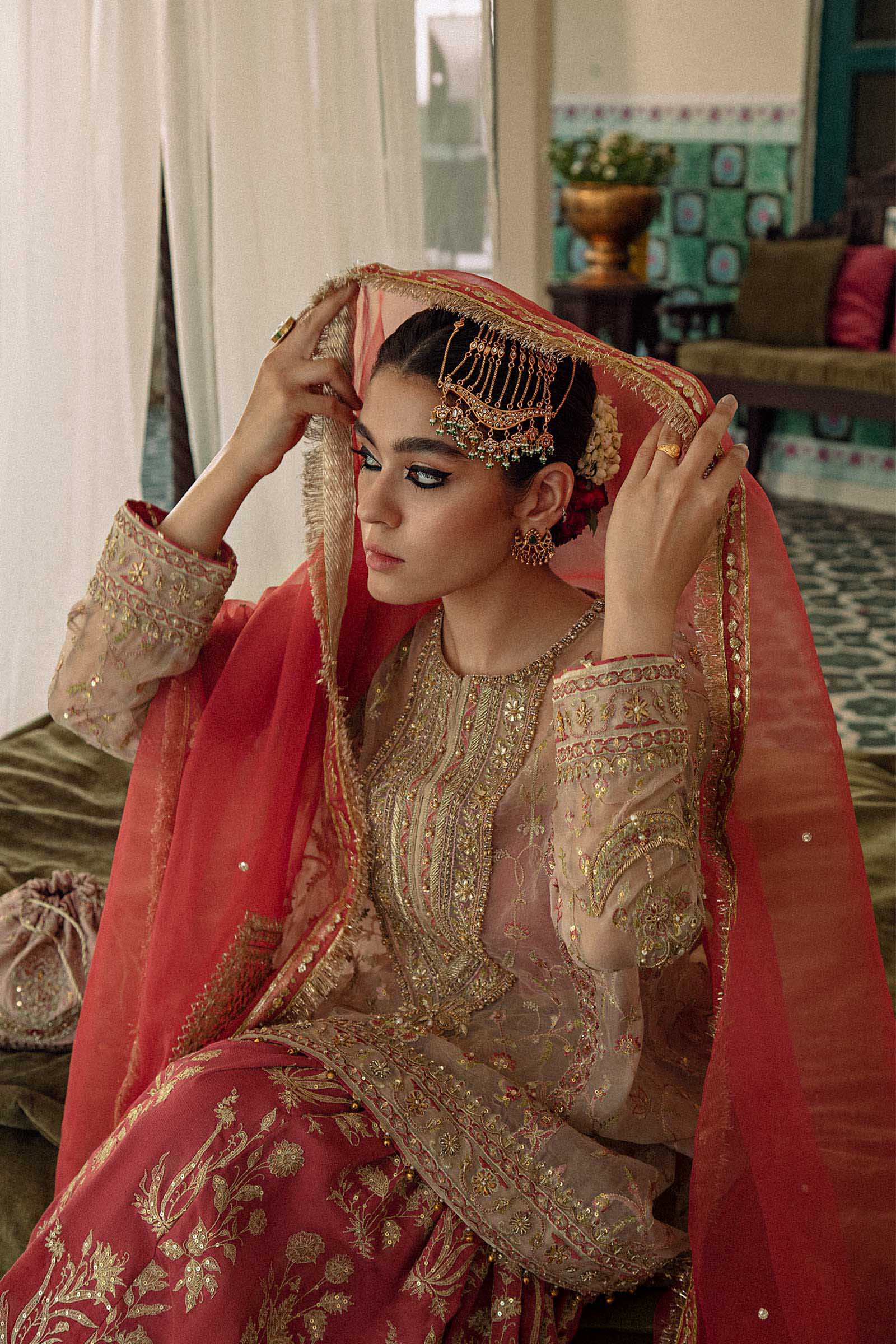 Pink Embellished Organza Kurta with Kamkhaab Gharara (3-Piece) - Image 4