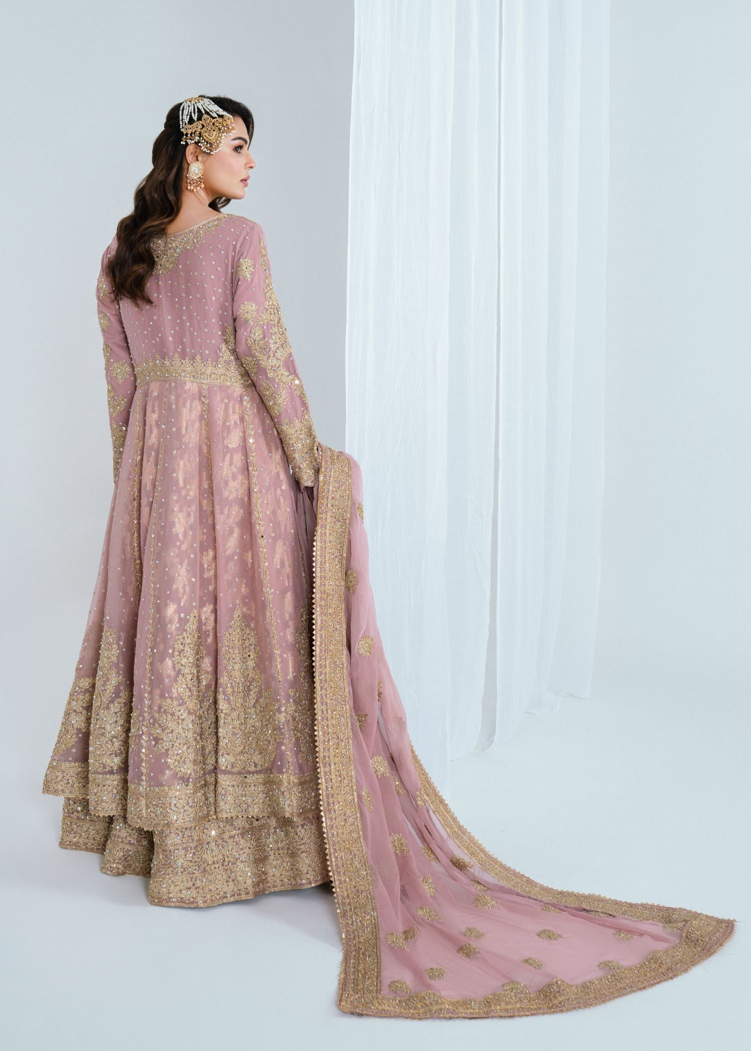 Soft Pink Embroidered Chiffon Front-Open Gown (3-Piece) - Image 4