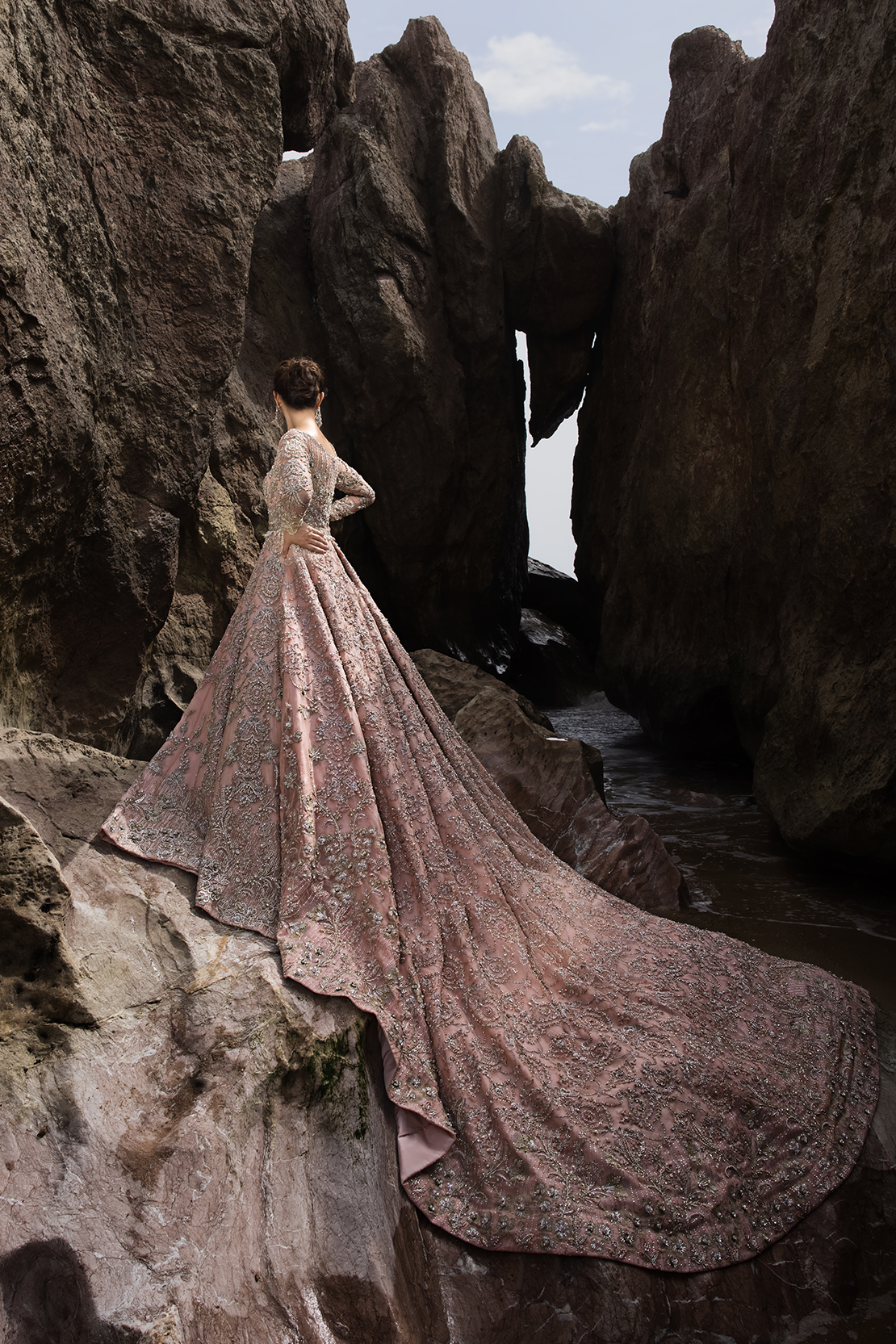 Blush Pink Embellished Net Silk Bridal Gown (1-Pc) - Image 2